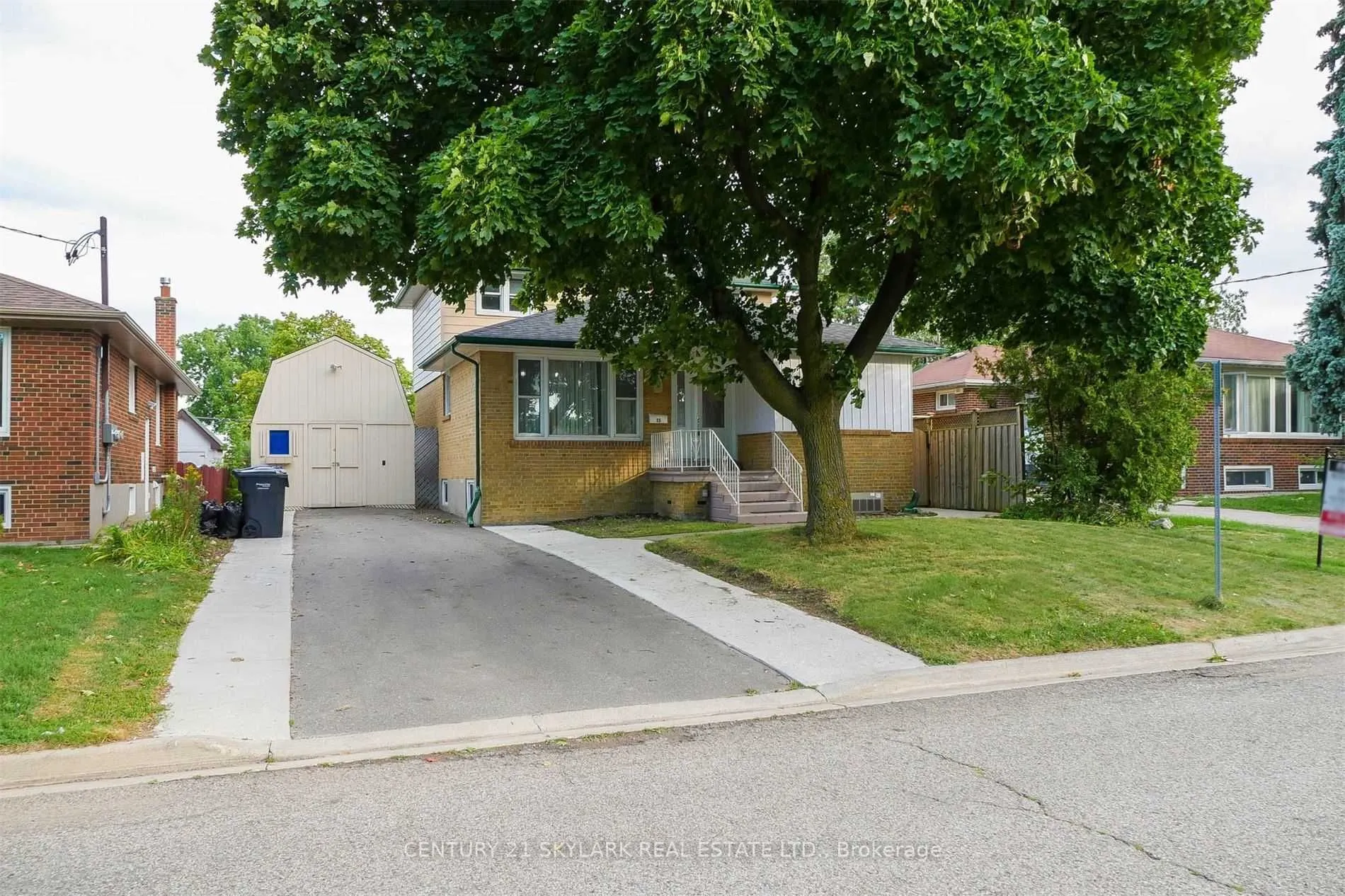 Detached Home For Lease | W13228754