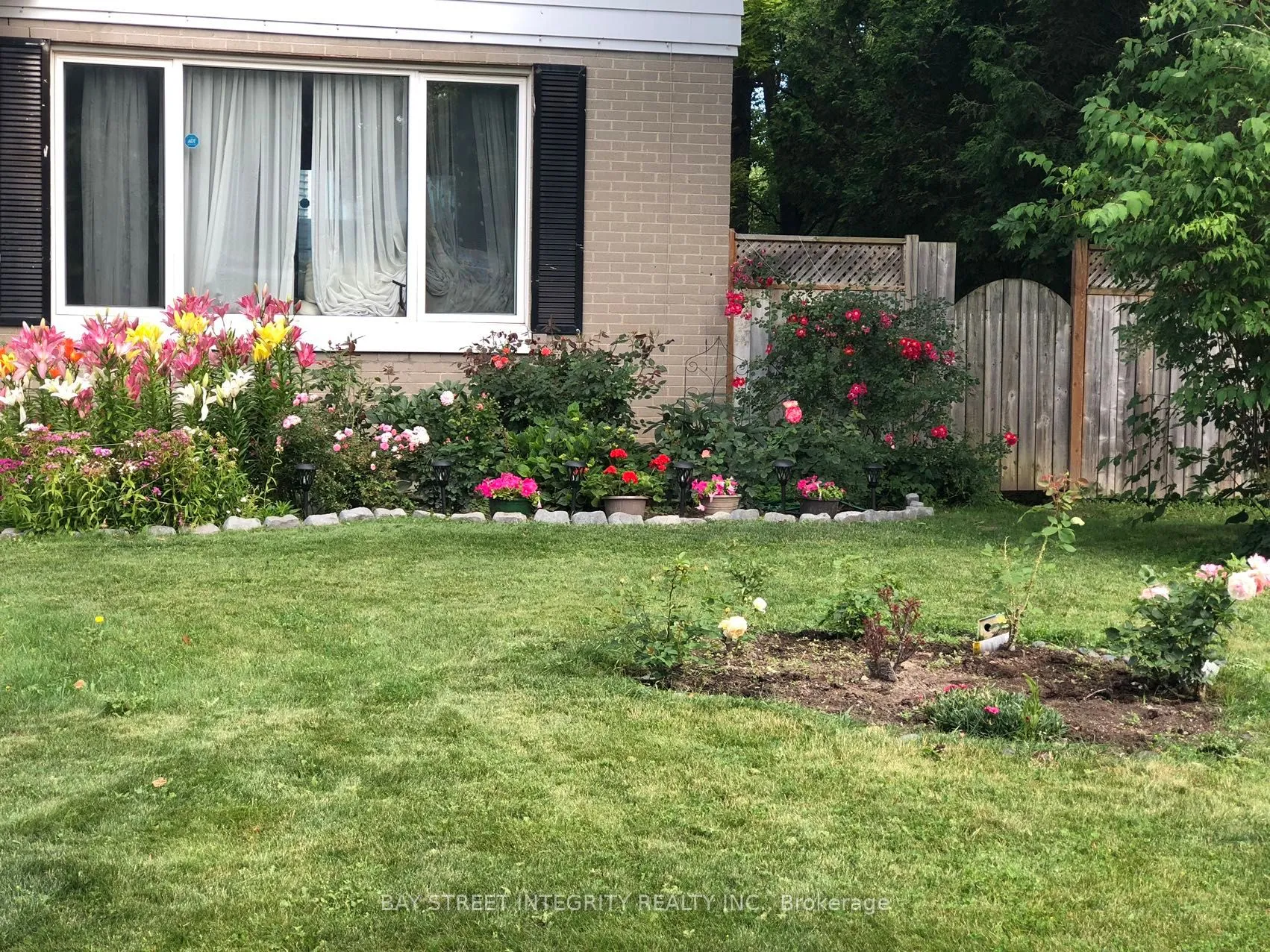 Detached Home For Lease | W13229336