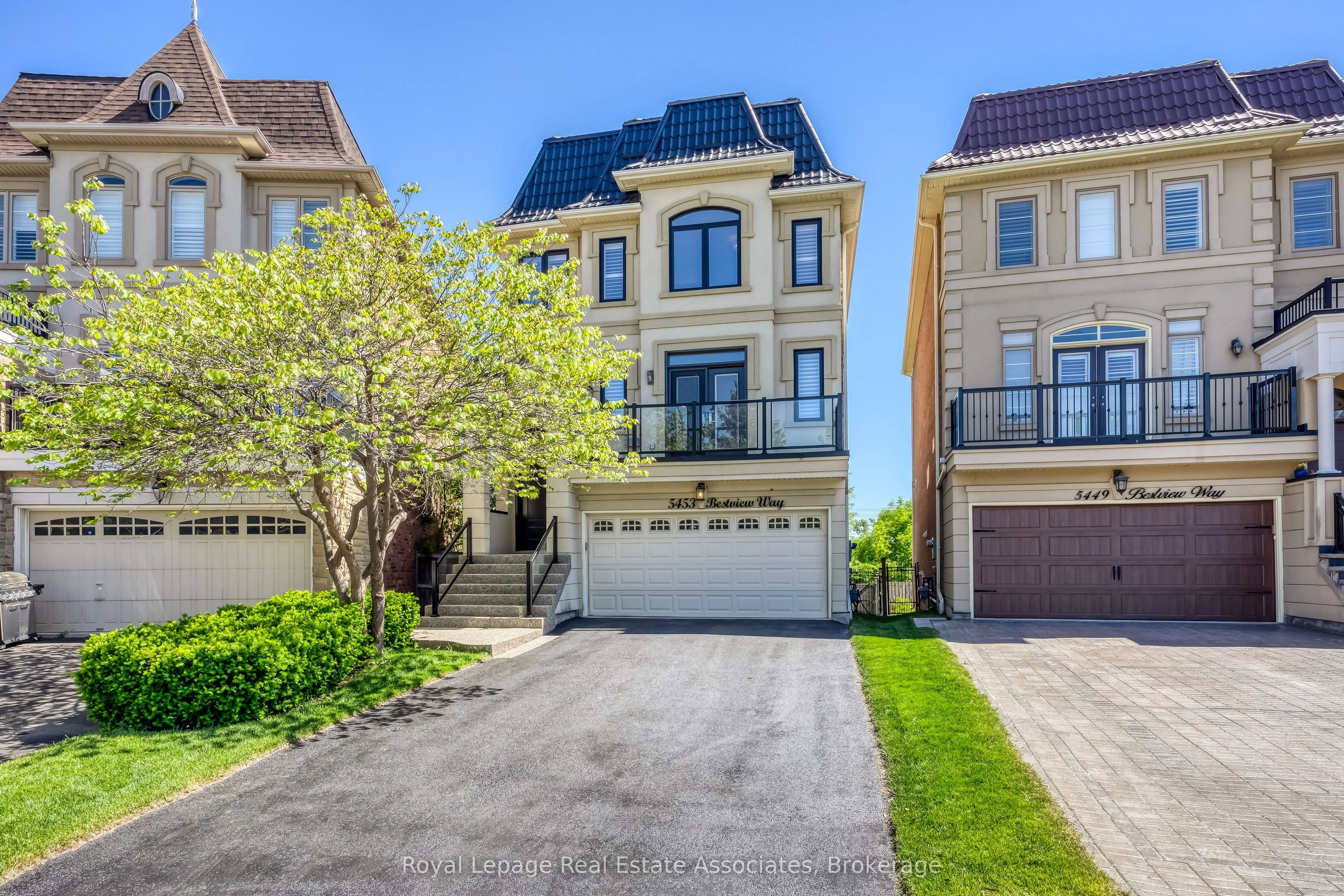 Detached Home For Sale | W13229706