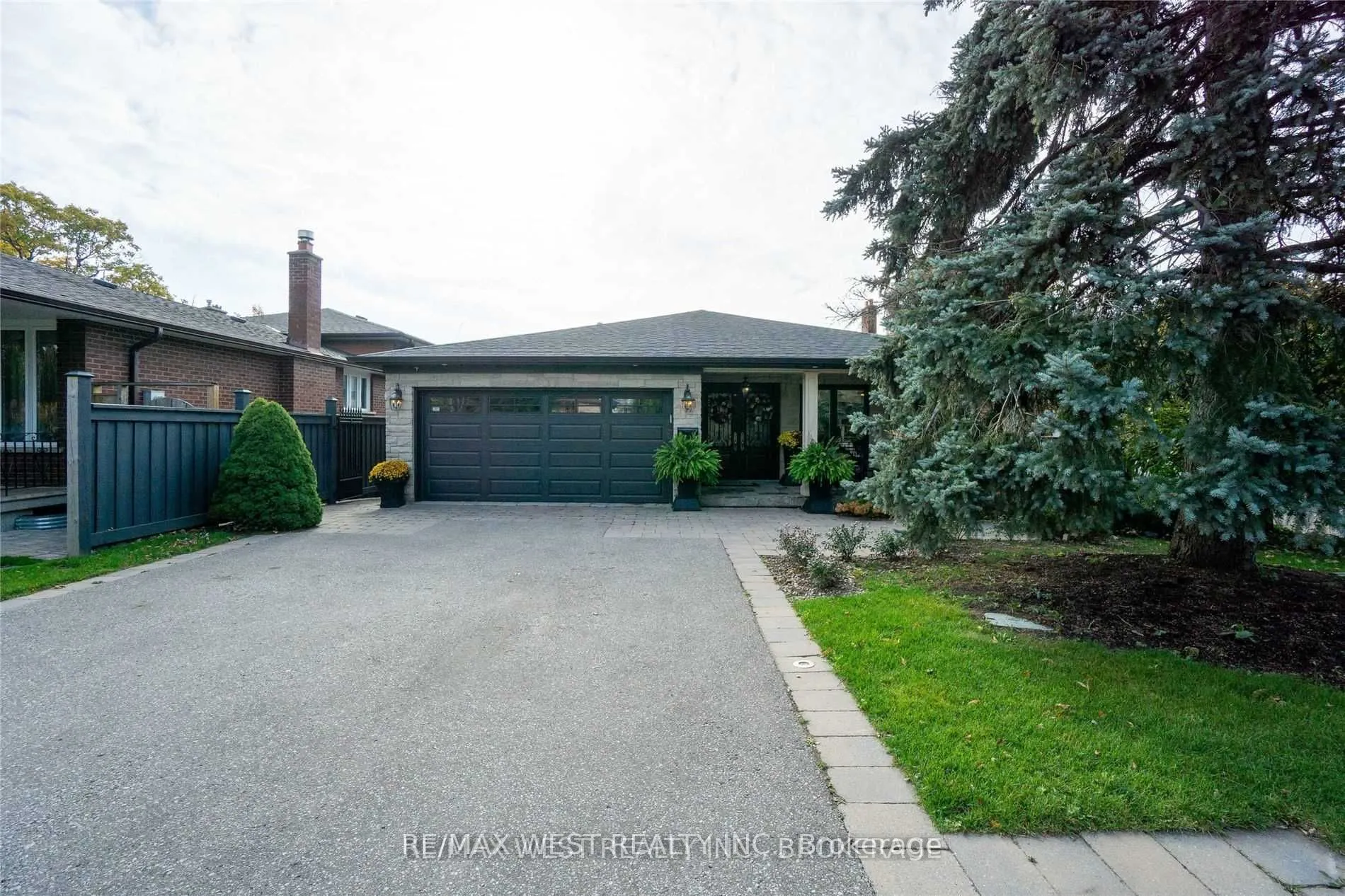 Detached Home For Lease | W13230016