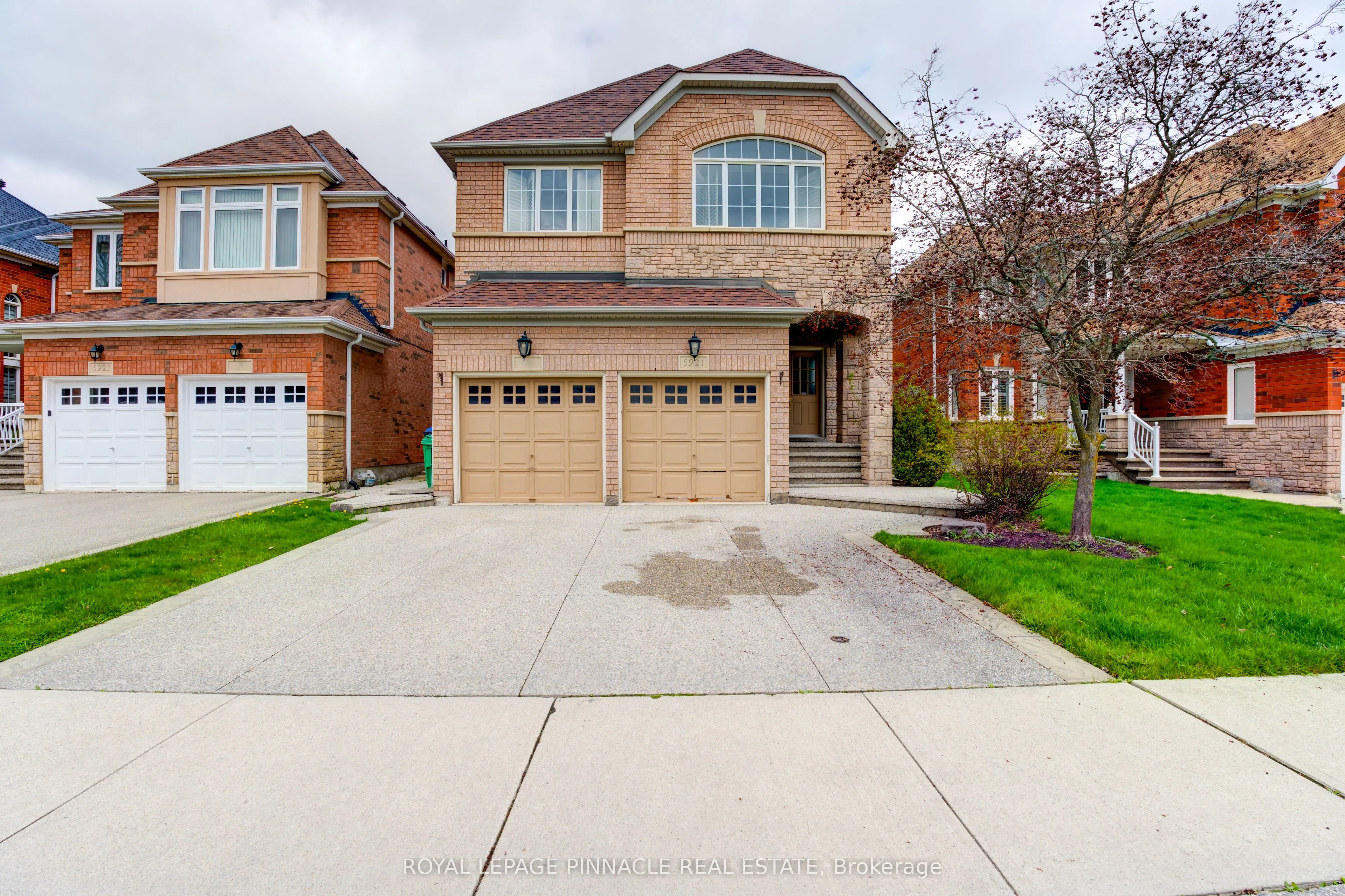 Detached Home For Lease | W13230156