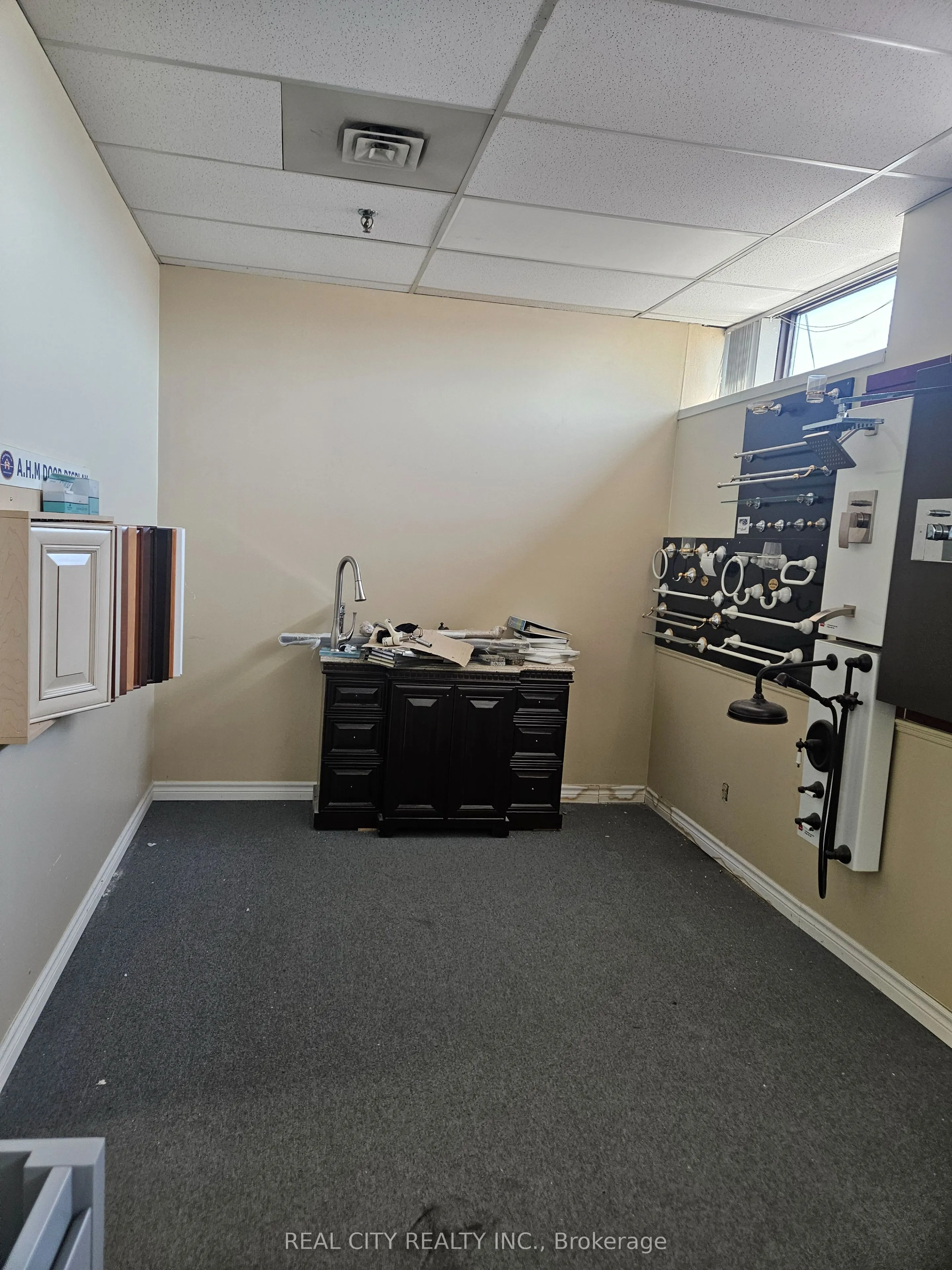 Industrial Property For Lease | W13230958