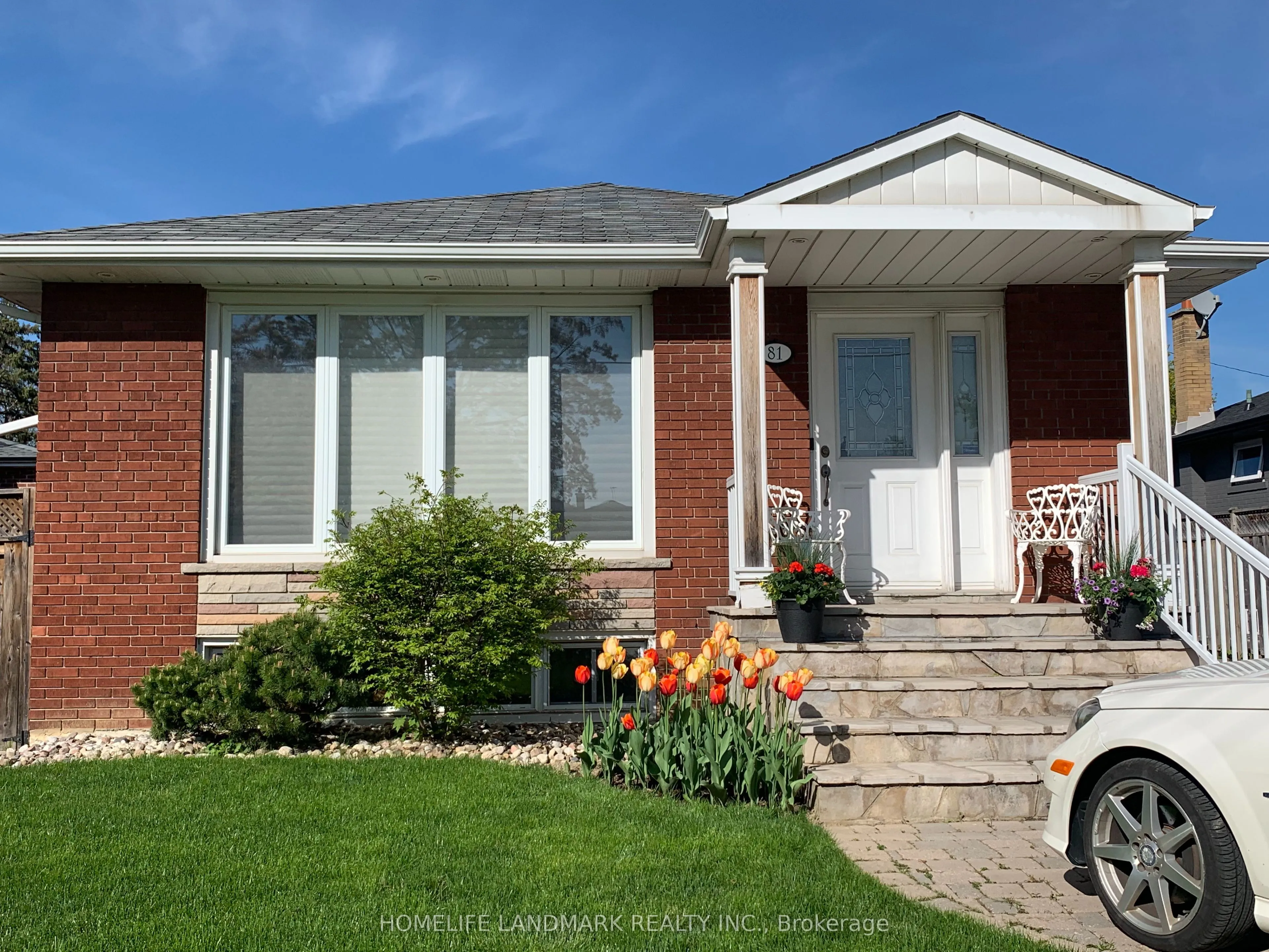Detached Home For Lease | W13231802