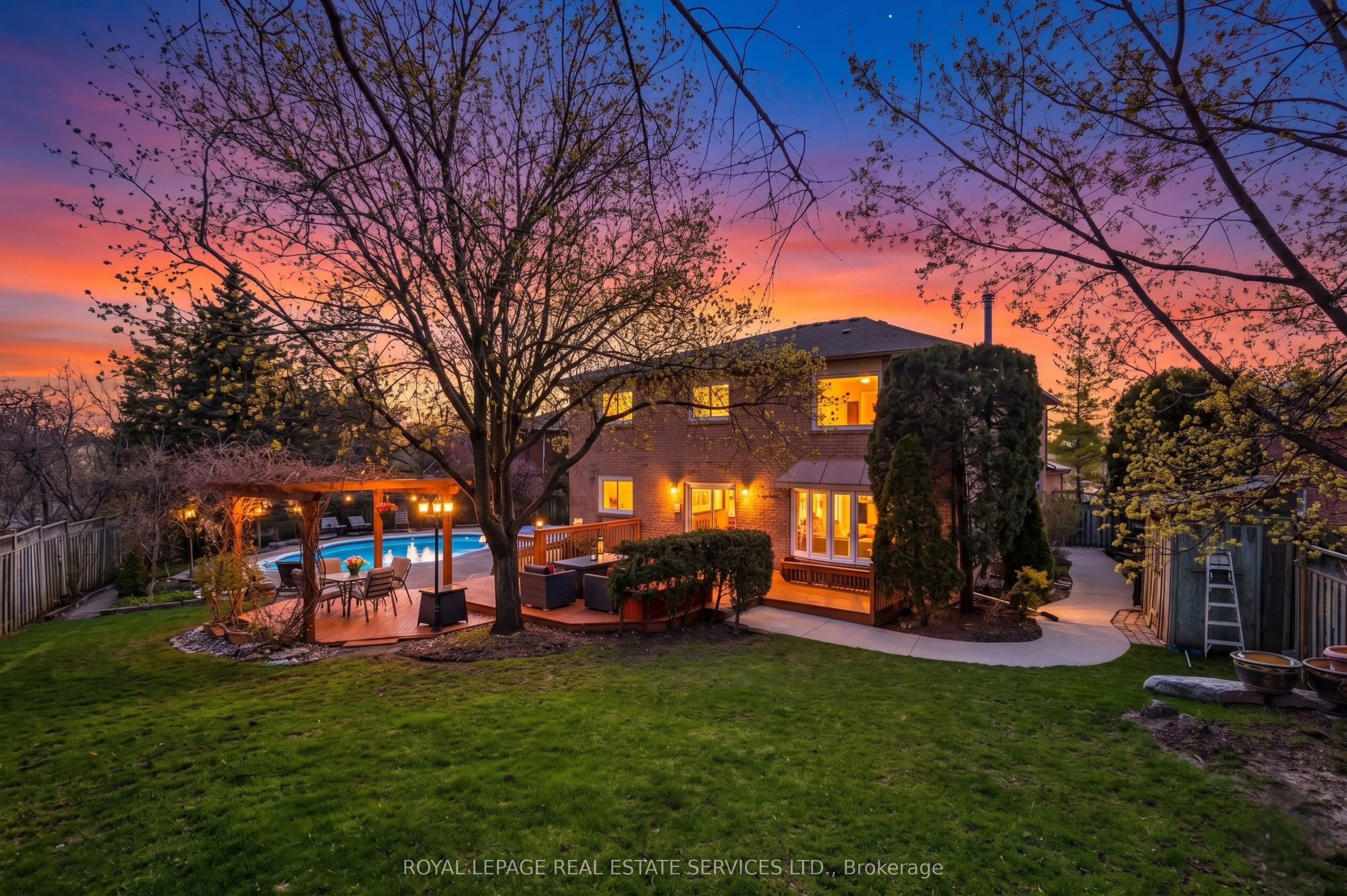 Detached Home For Sale | W13233324