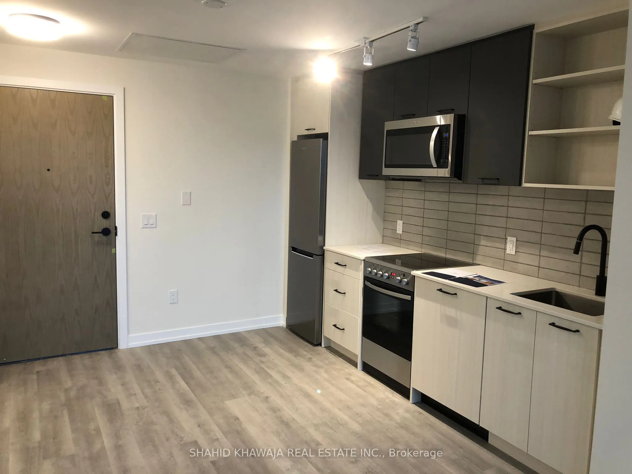Property For Lease | W13234128