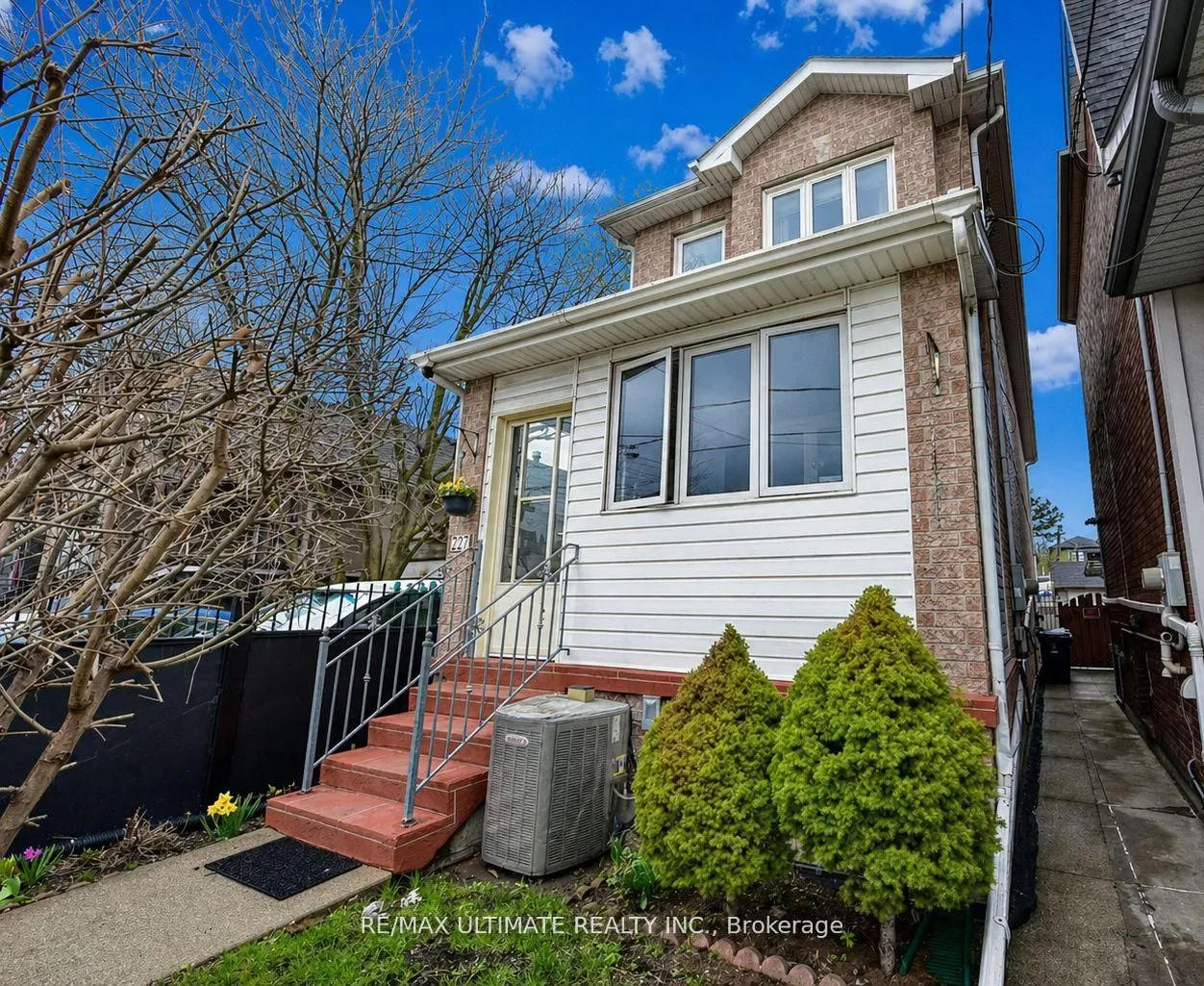 Detached Home For Sale | W13234510