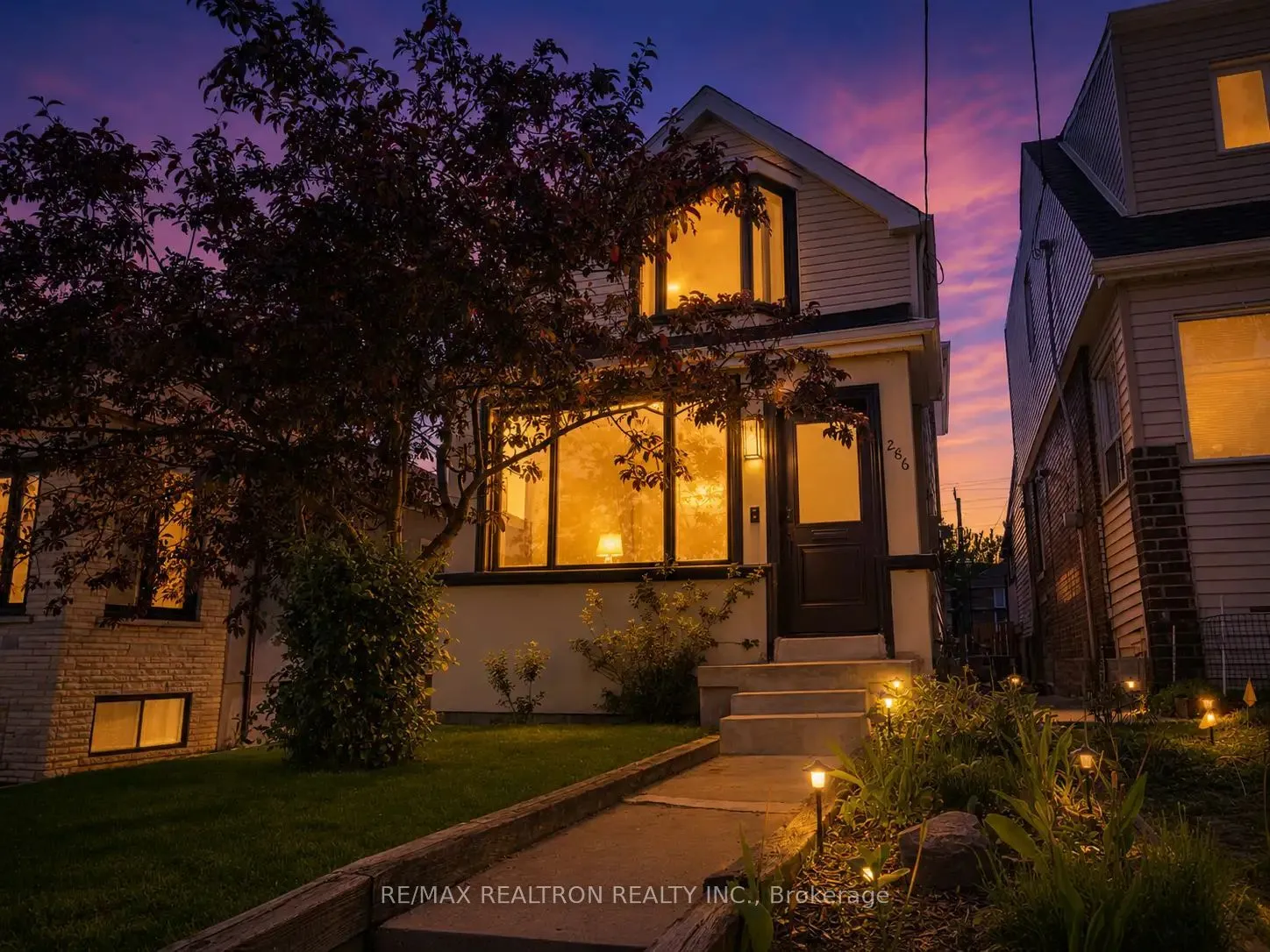 Detached Home For Sale | W13235072