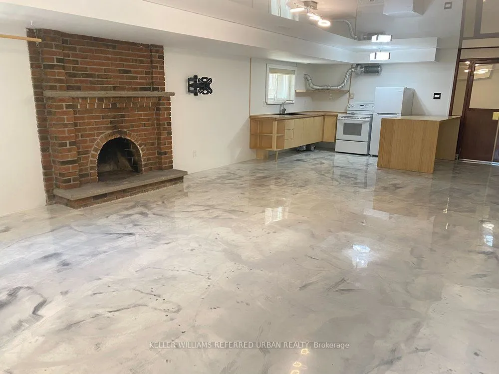 Detached Home For Lease | W13236482