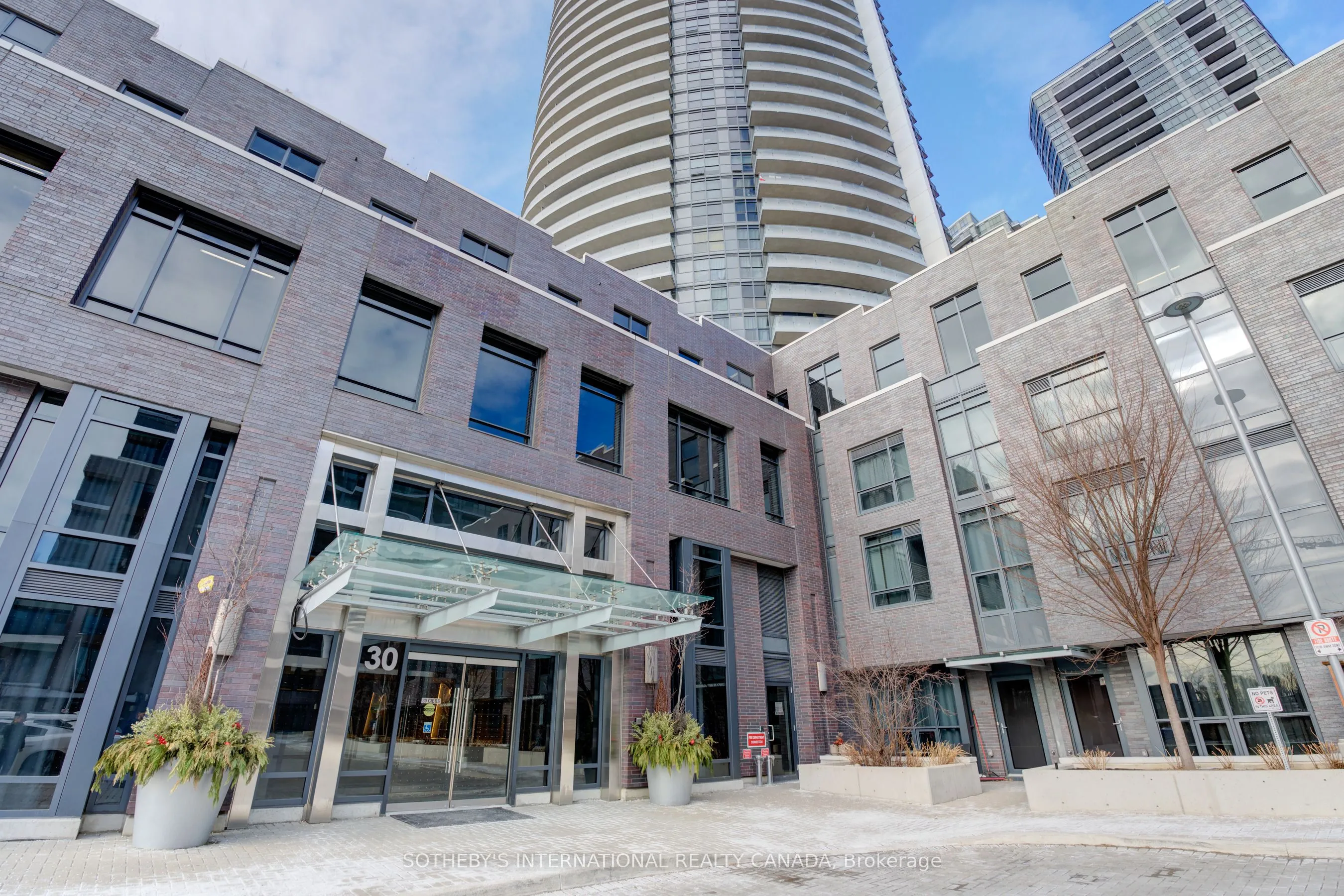 Property For Lease | W13236492