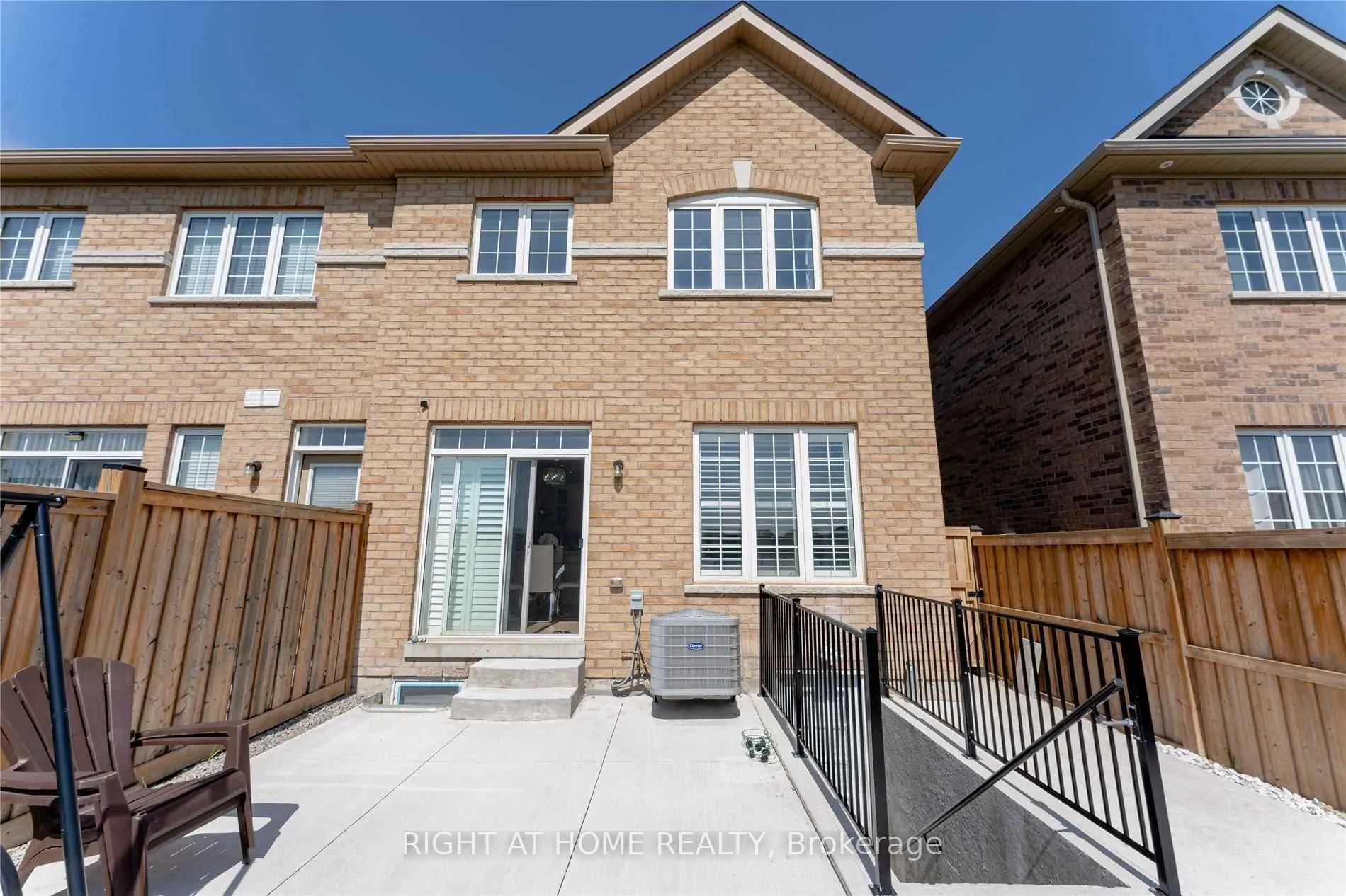 Property For Lease | W13236894