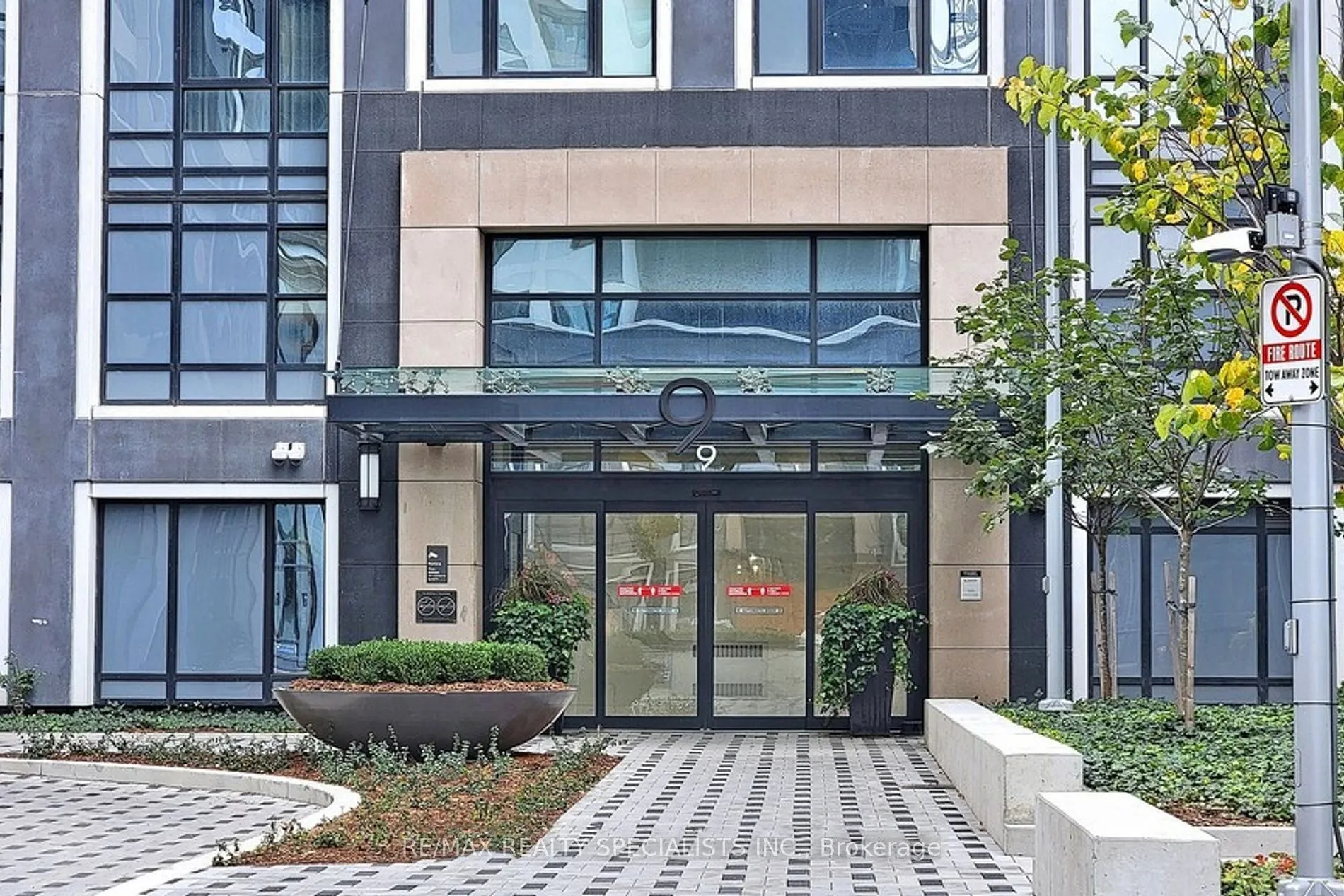 Property For Lease | W13236982