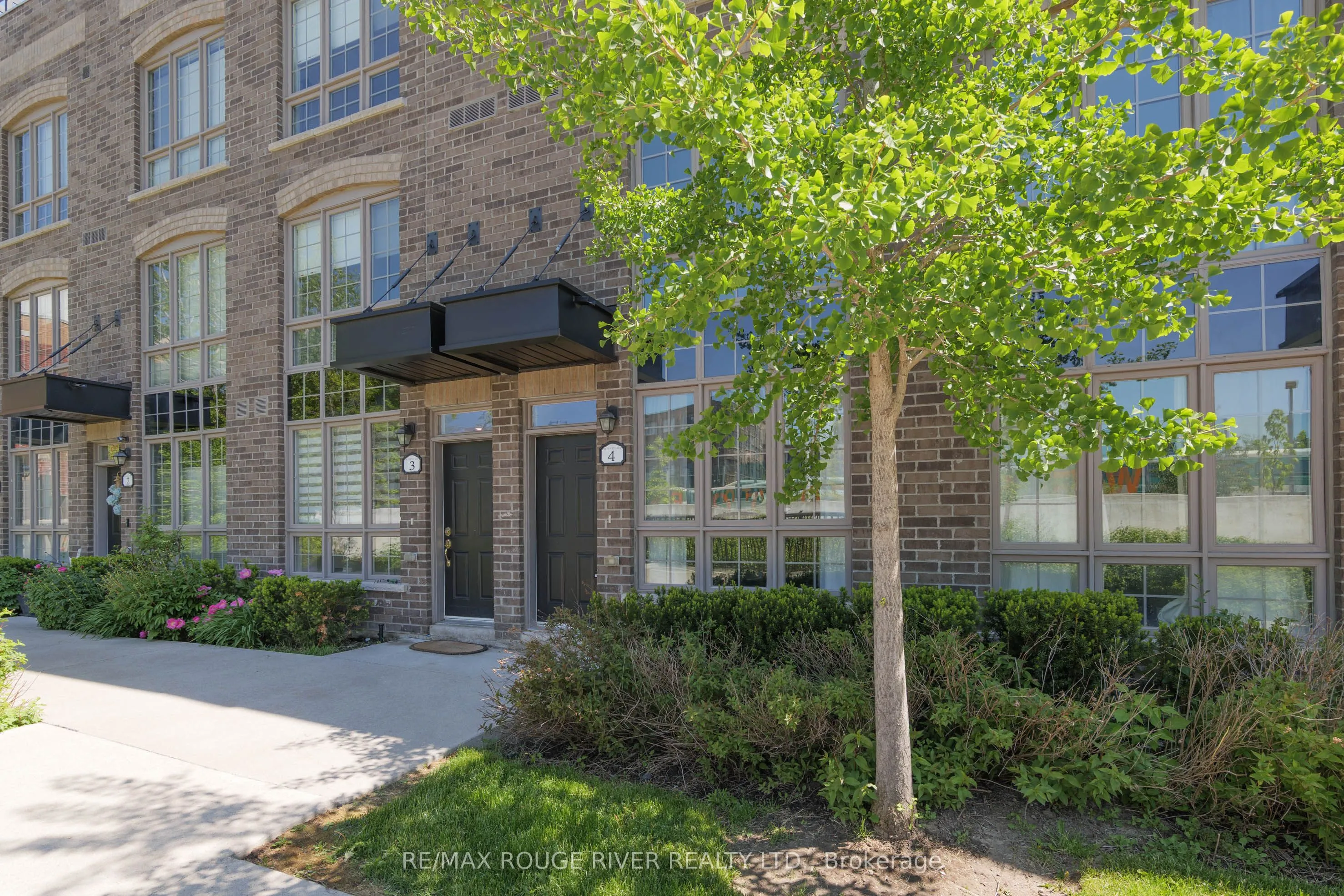 Property For Lease | W13238076