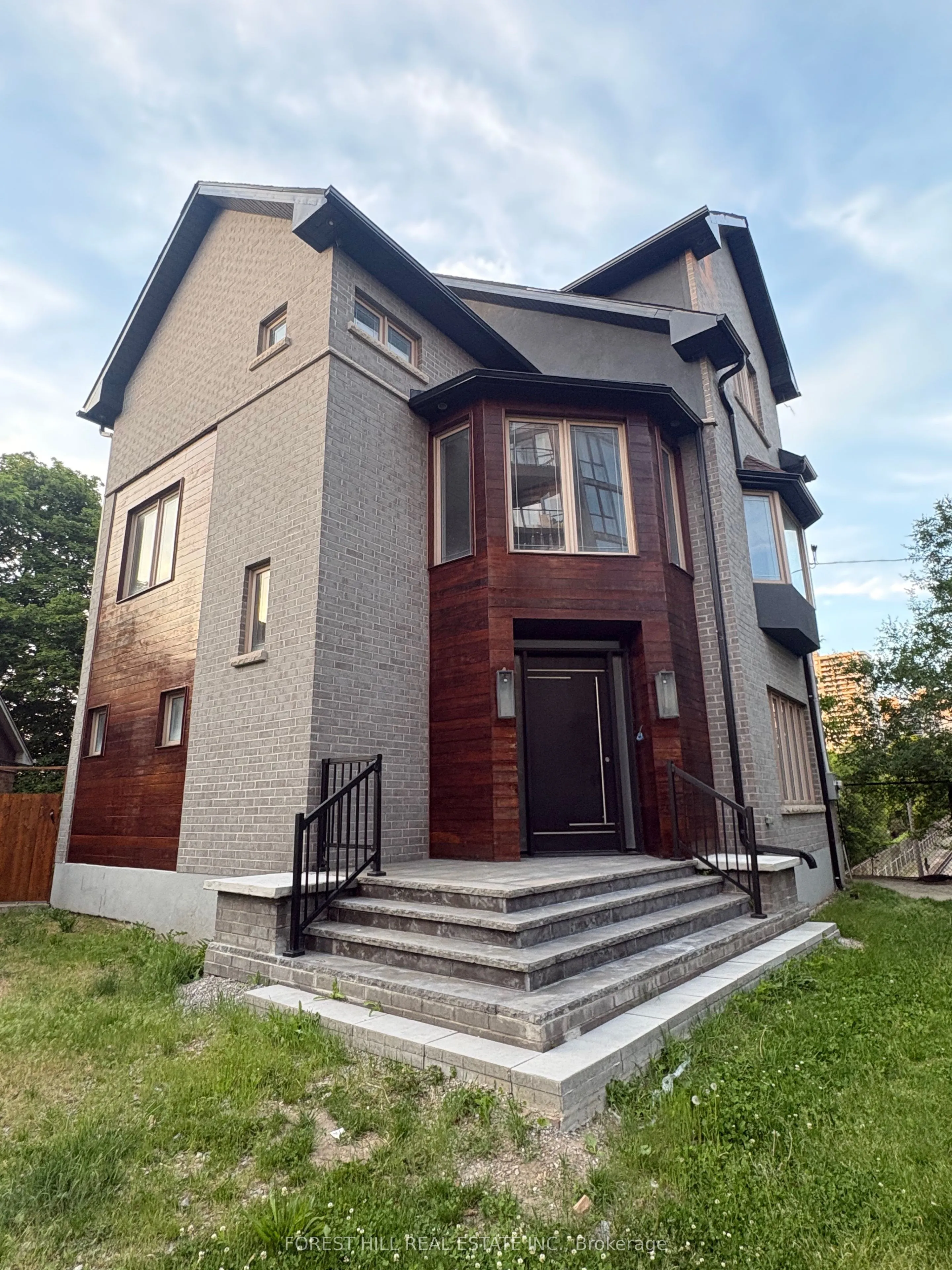 Detached Home For Sale | W13238948