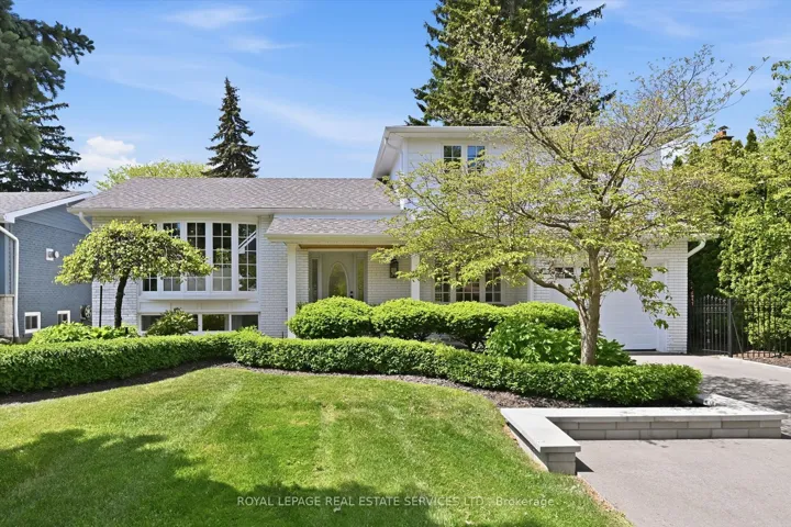 One-Of-A-Kind Lot in a Premier Bronte Setting!