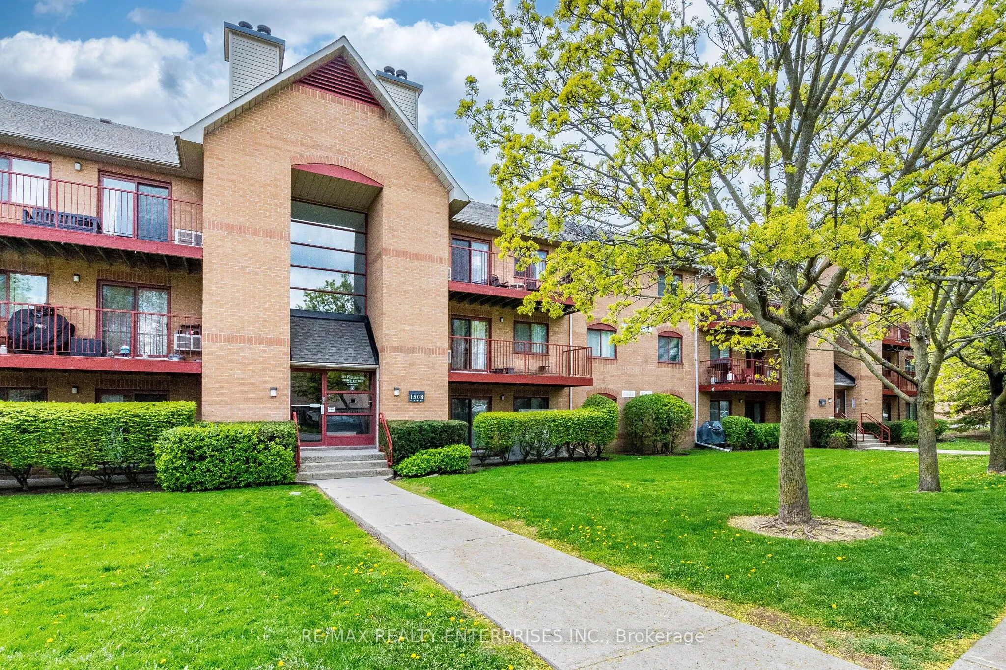 Property For Sale | W13240642