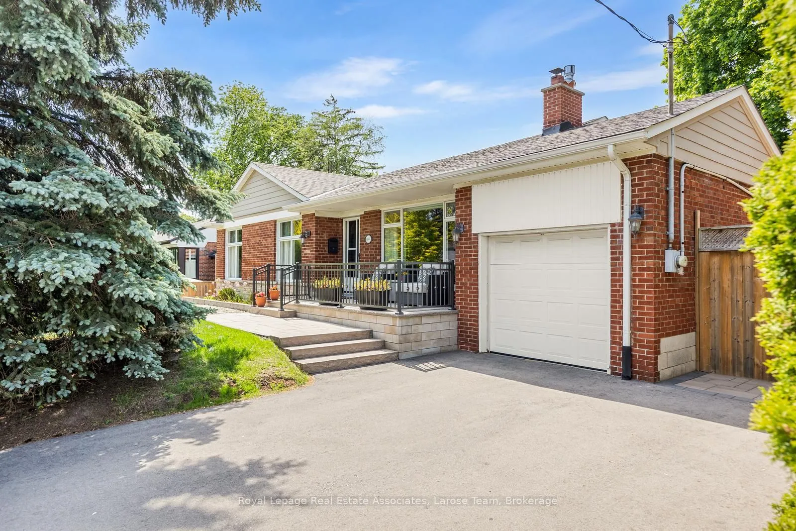 Detached Home For Sale | W13242024