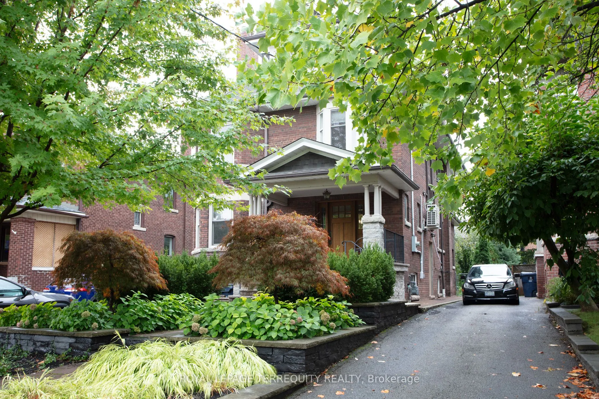 Detached Home For Lease | W13243342