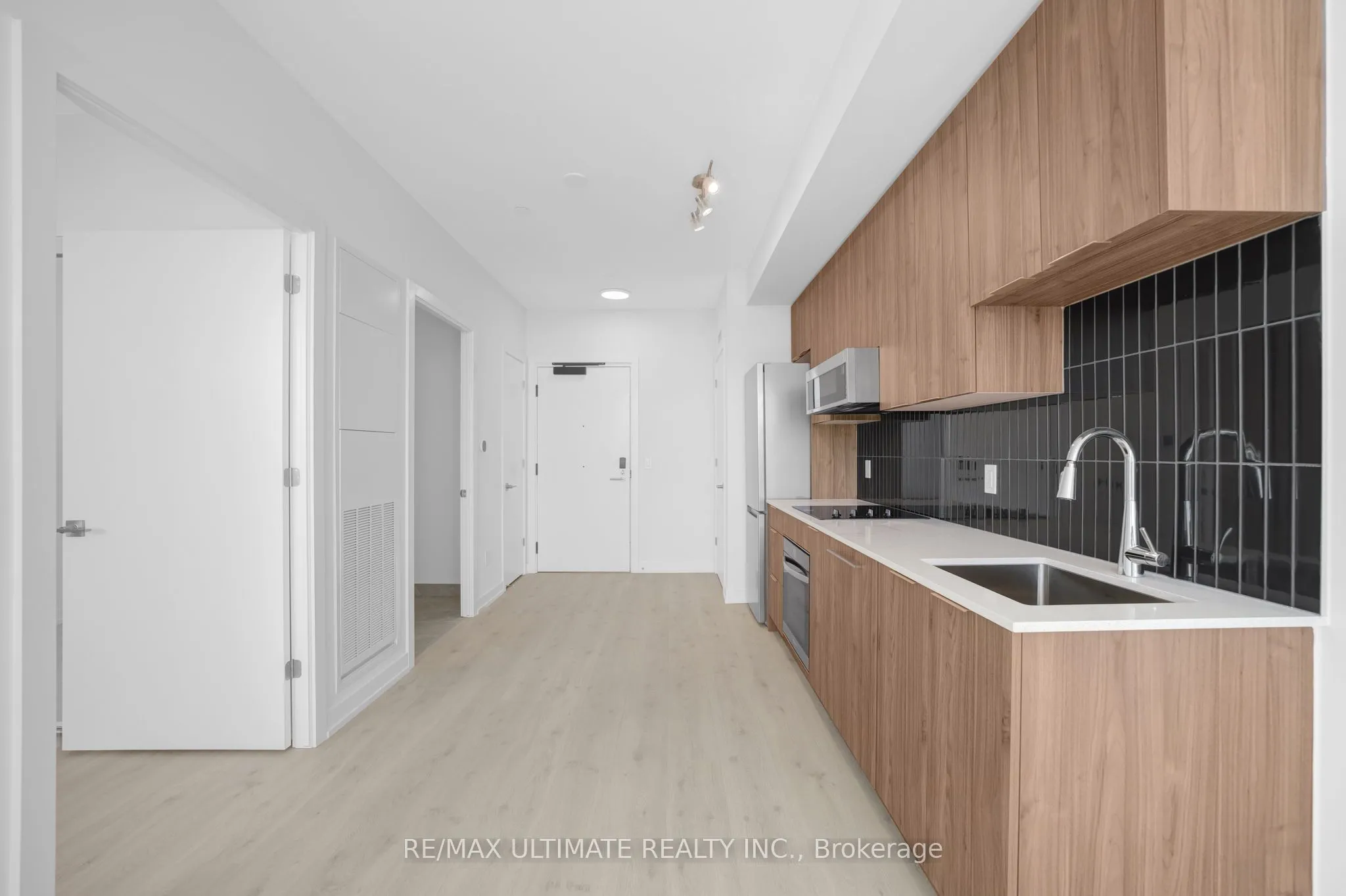 Property For Lease | W13245678