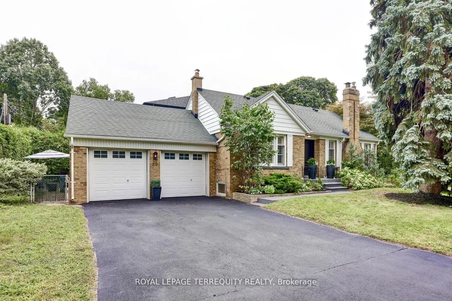 Detached Home For Lease | W13247924