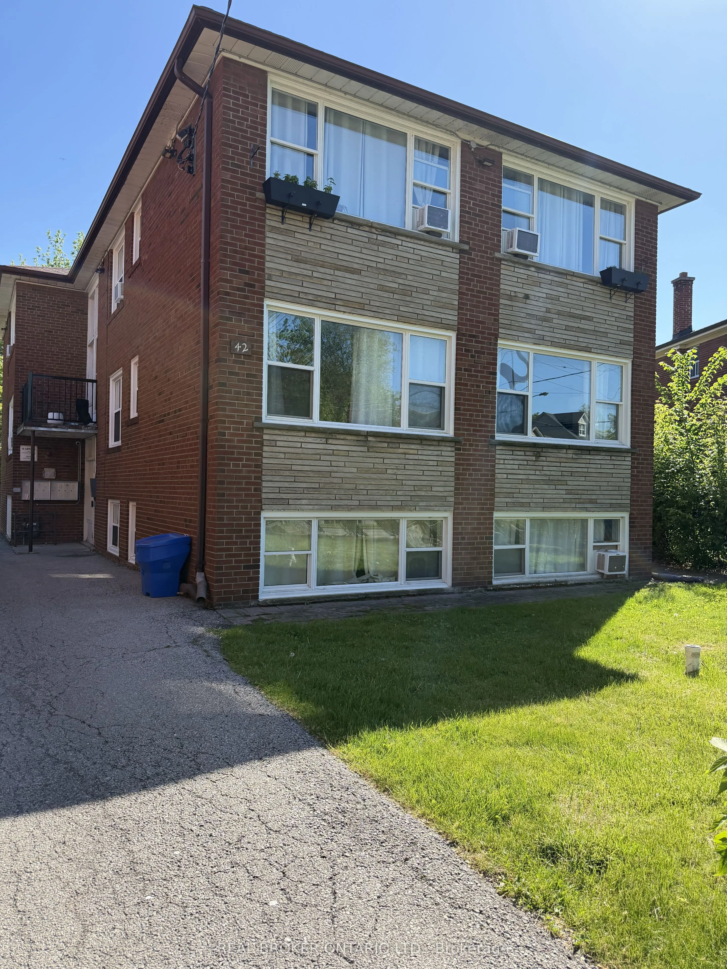 Multiplex For Lease | W13248482