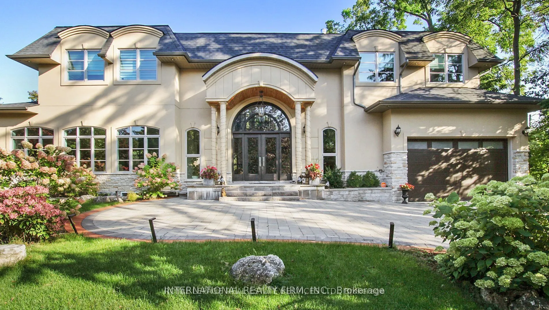 Detached Home For Lease | W13250184