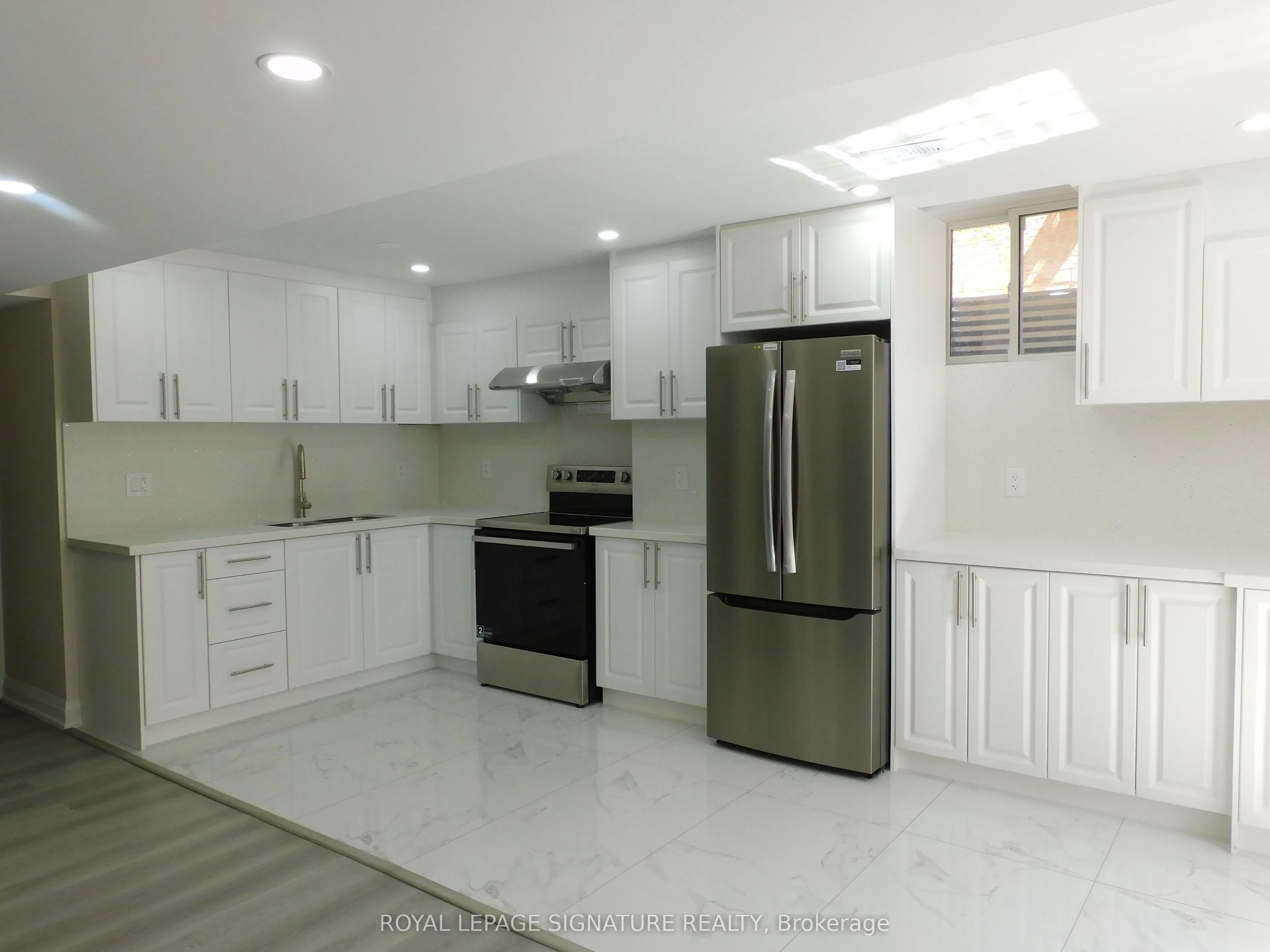 Detached Home For Lease | W13251498