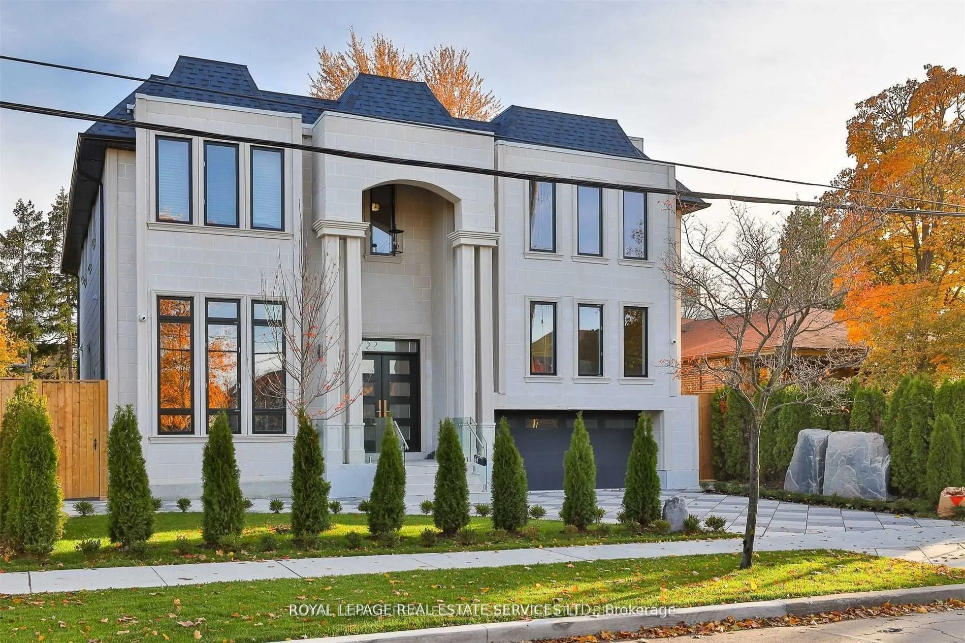 Detached Home For Sale | W13254624