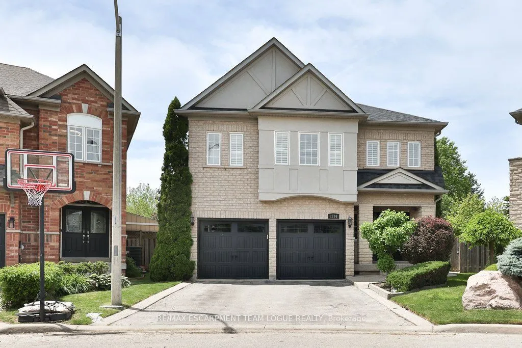 Detached Home For Sale | W13256318