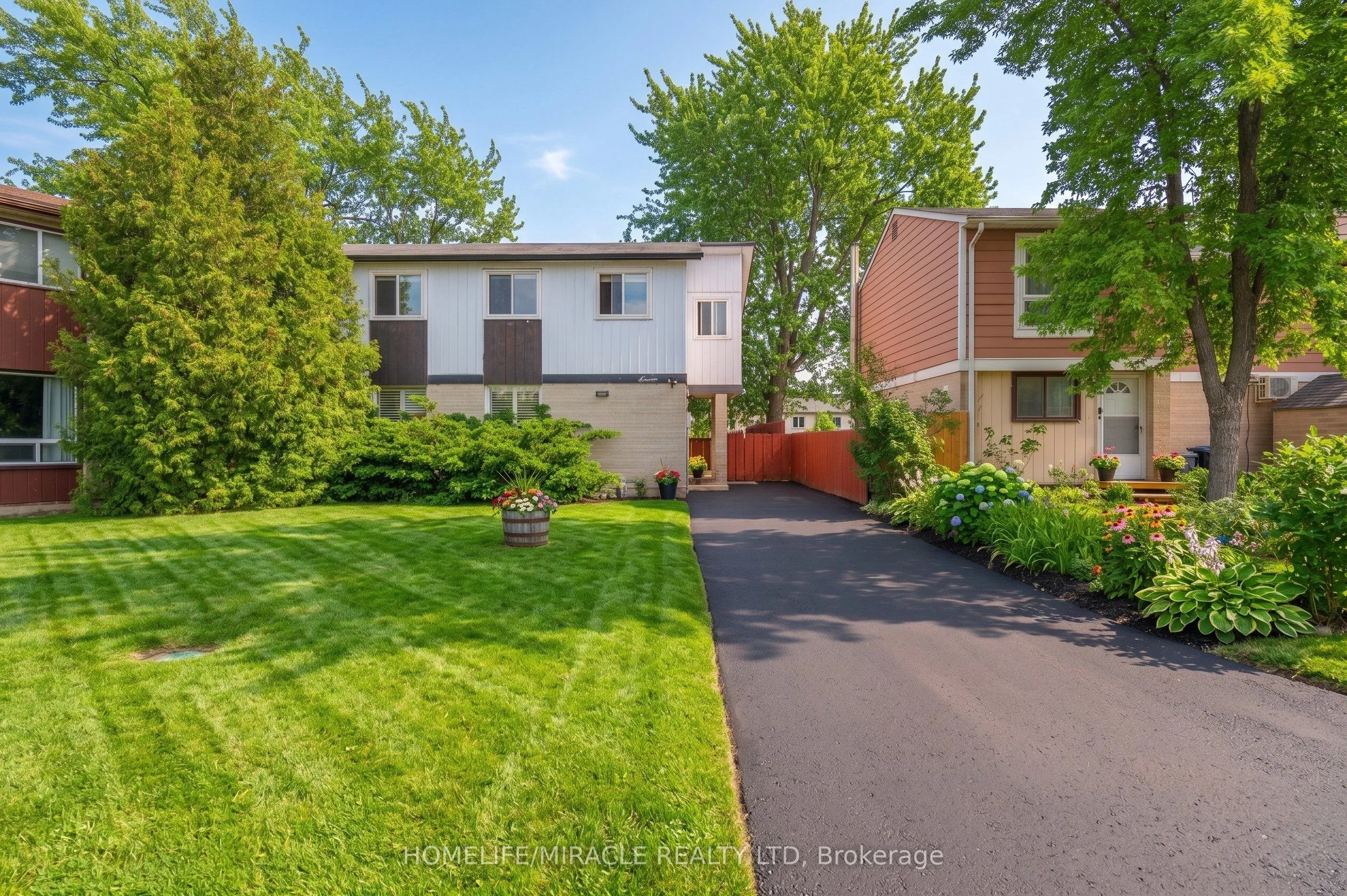 Detached Home For Sale | W13276302