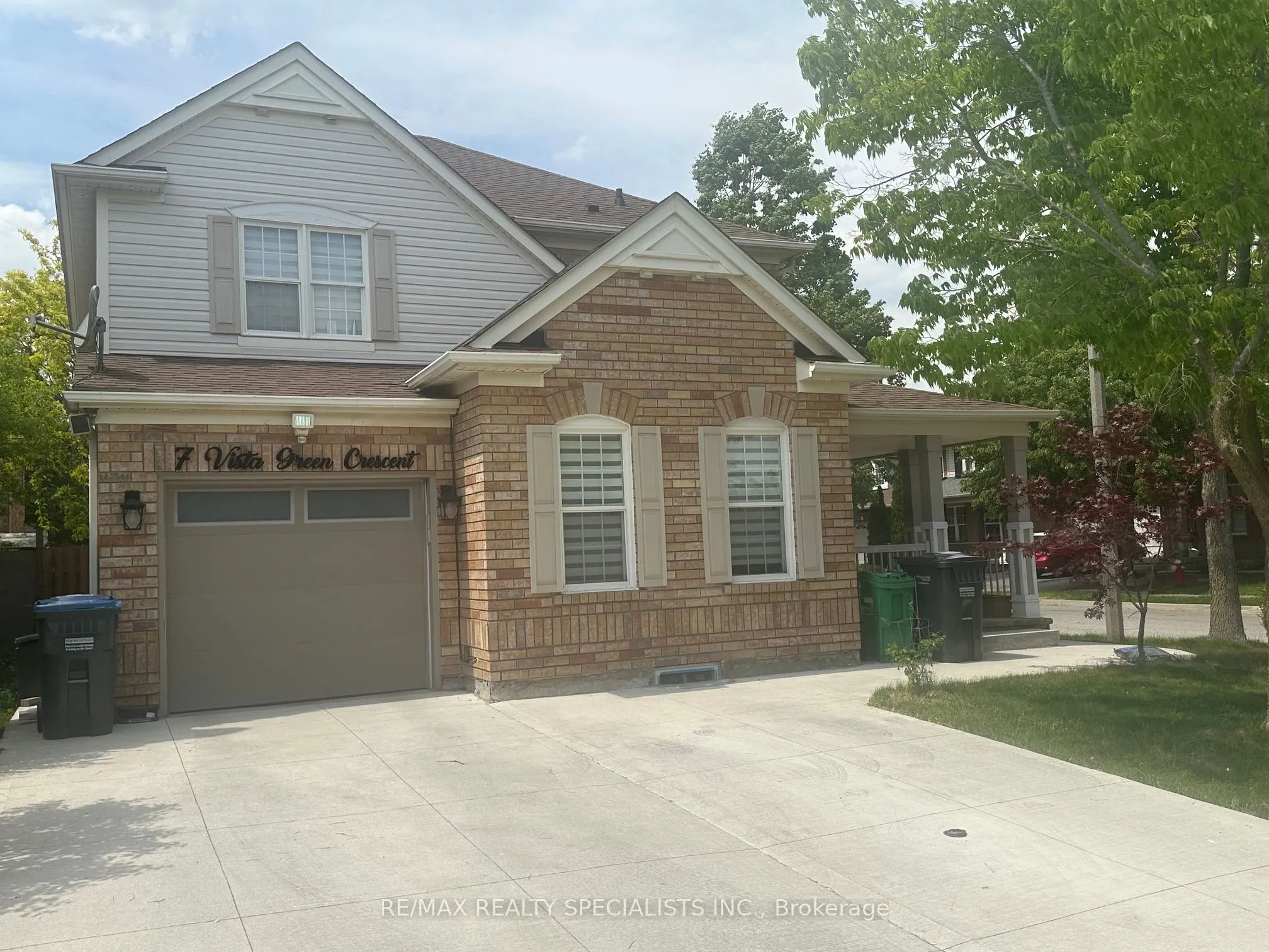 Detached Home For Lease | W13276994