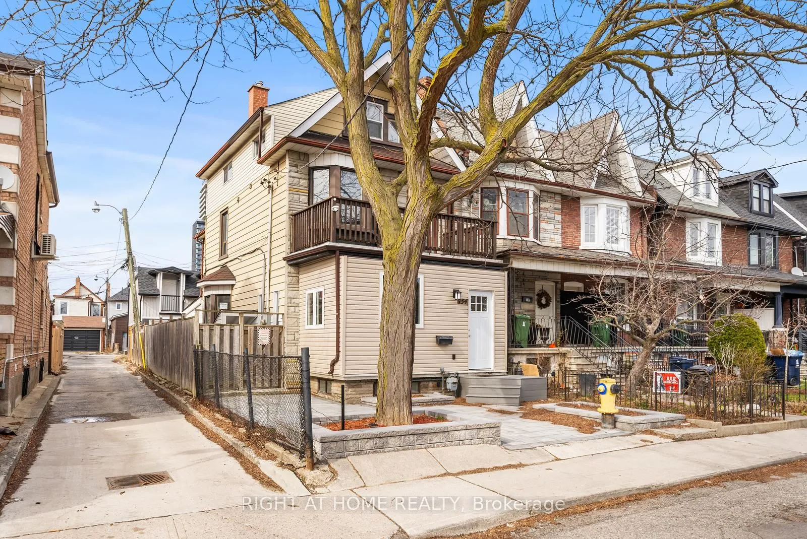 Detached Home For Sale | W13420348