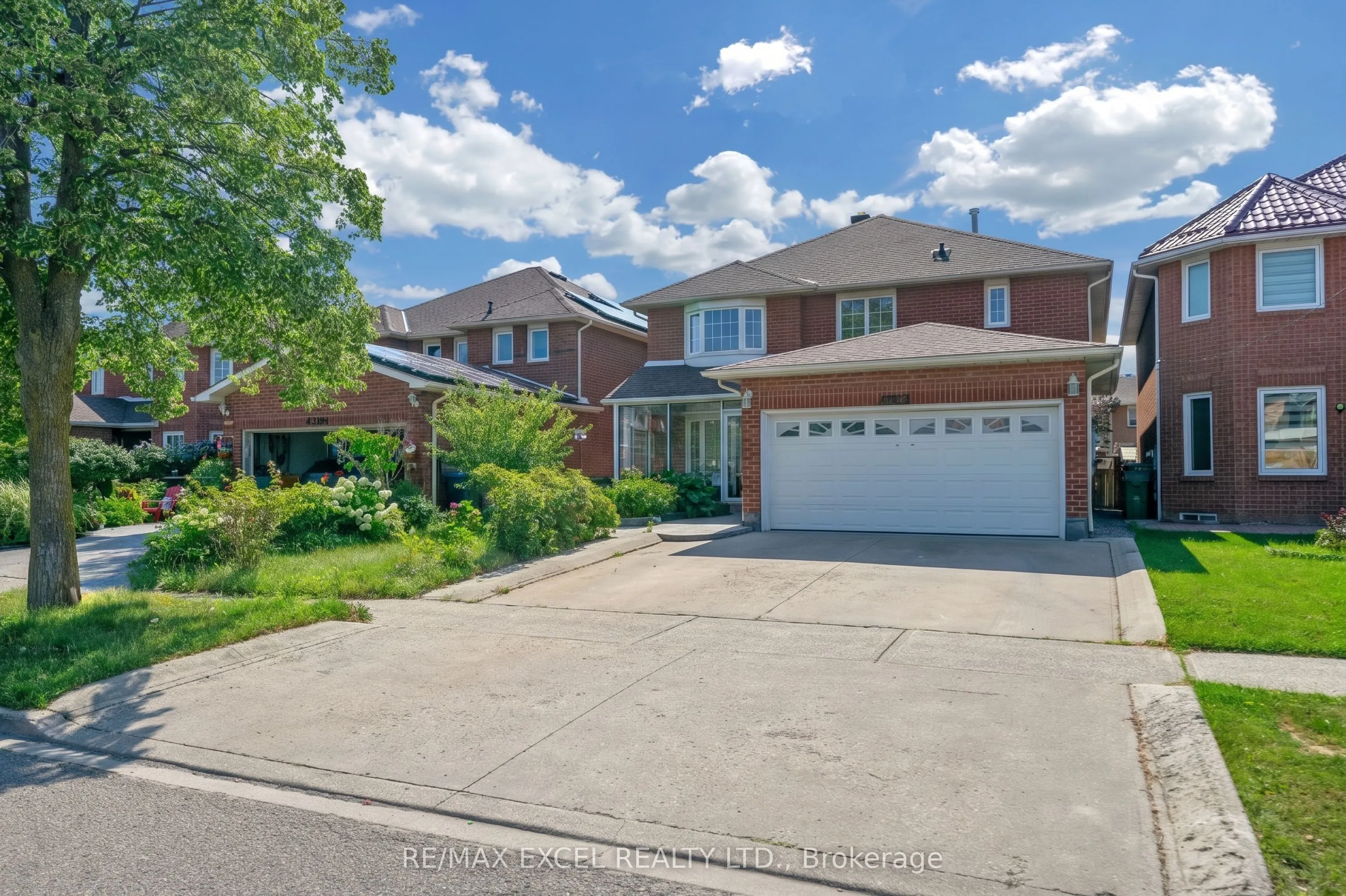Detached Home For Sale | W13420796
