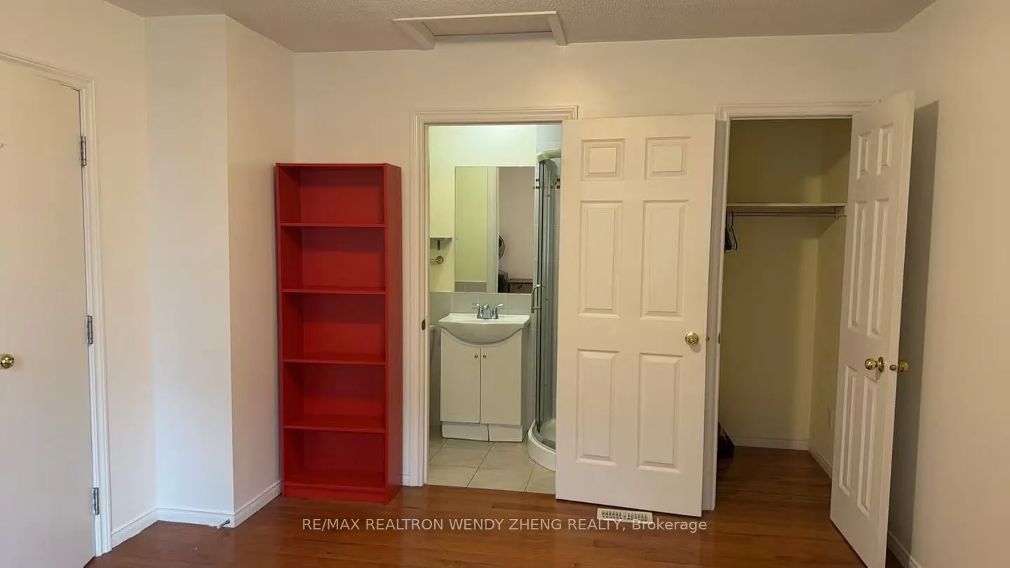 Detached Home For Lease | W13423986