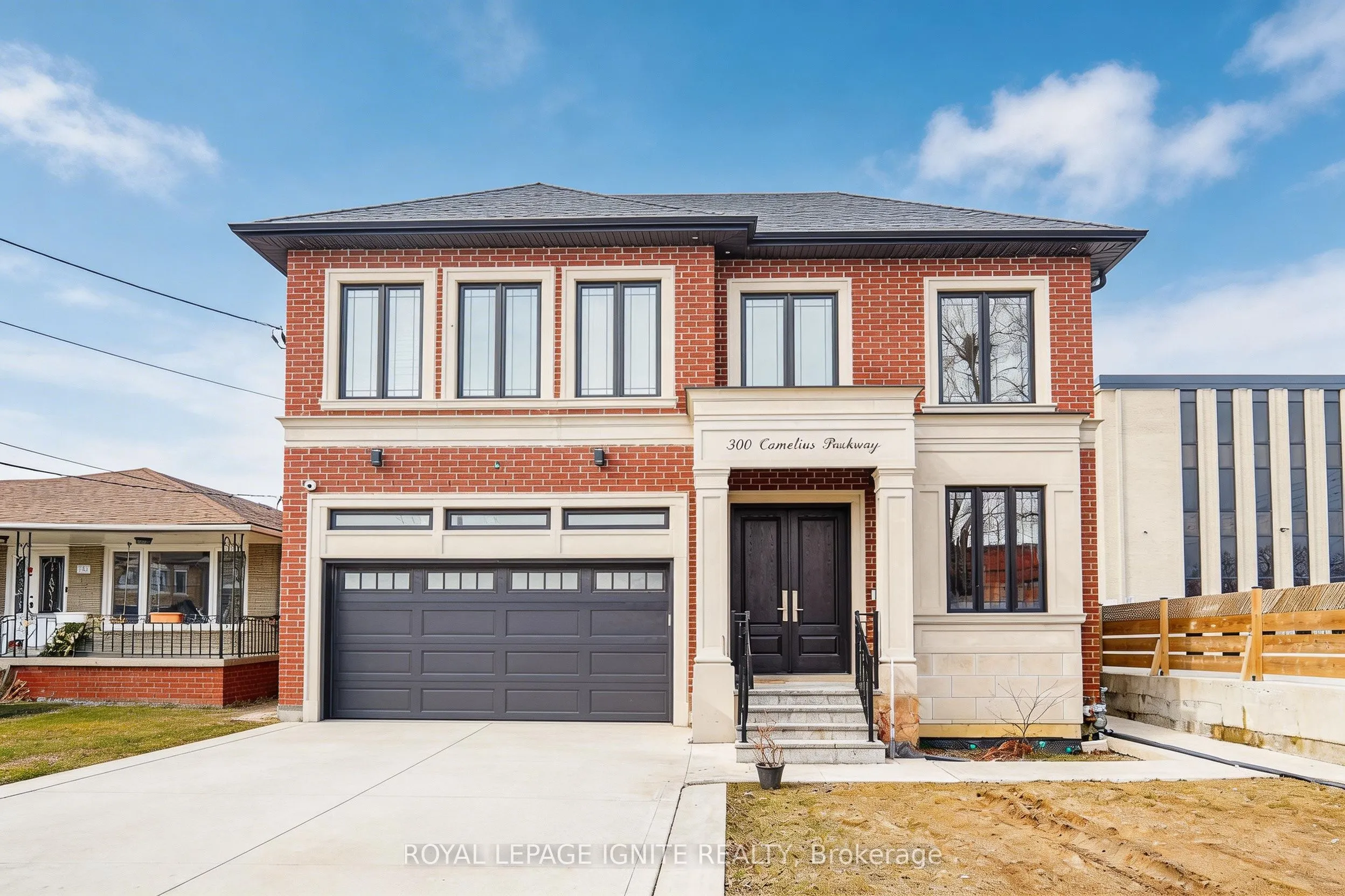 Detached Home For Lease | W13428302