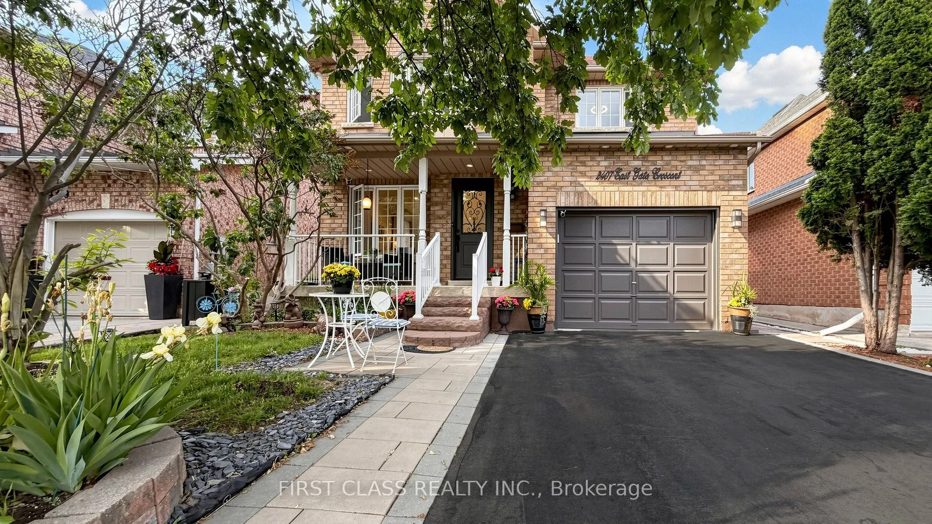 Detached Home For Sale | W13429352