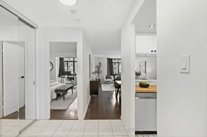 300 Webb Drive, Mississauga, ON L5B 3W3