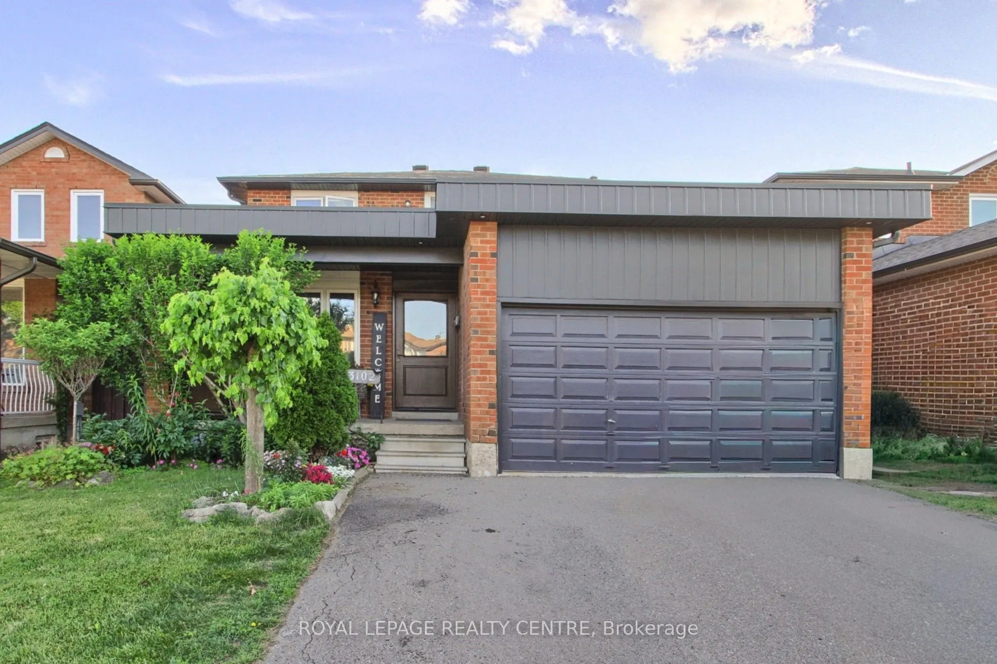 Detached Home For Sale | W13450498