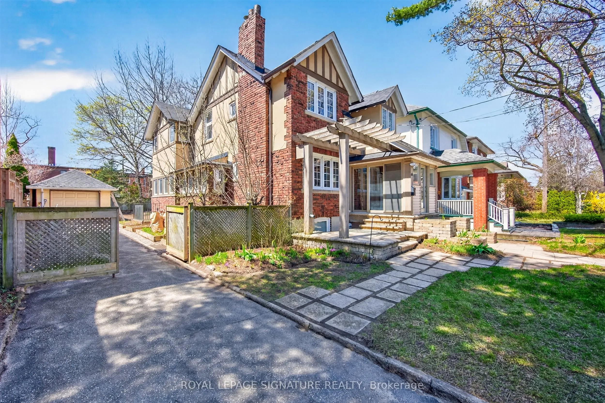 Detached Home For Lease | W13452088