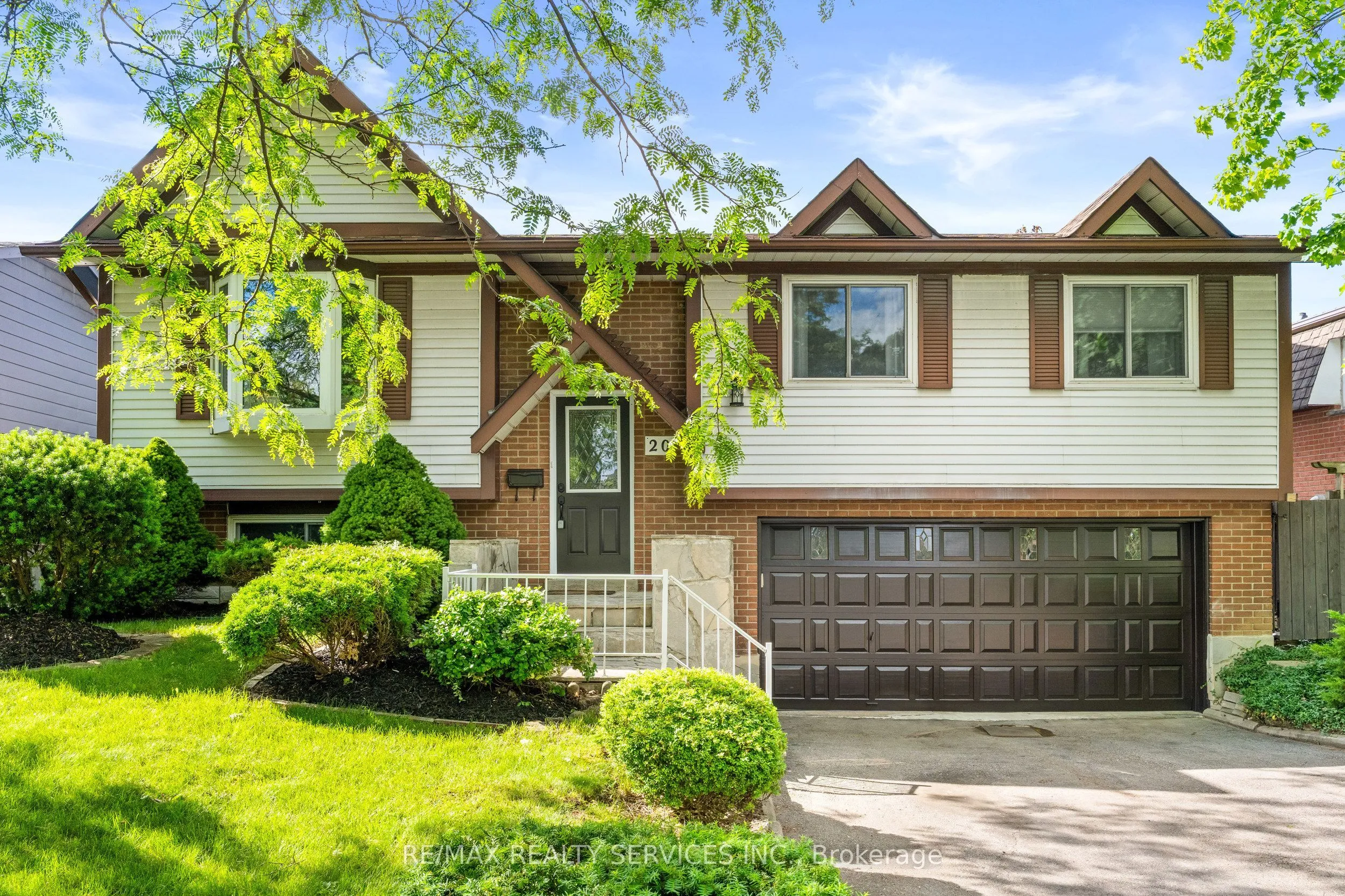 Detached Home For Sale | W13452598
