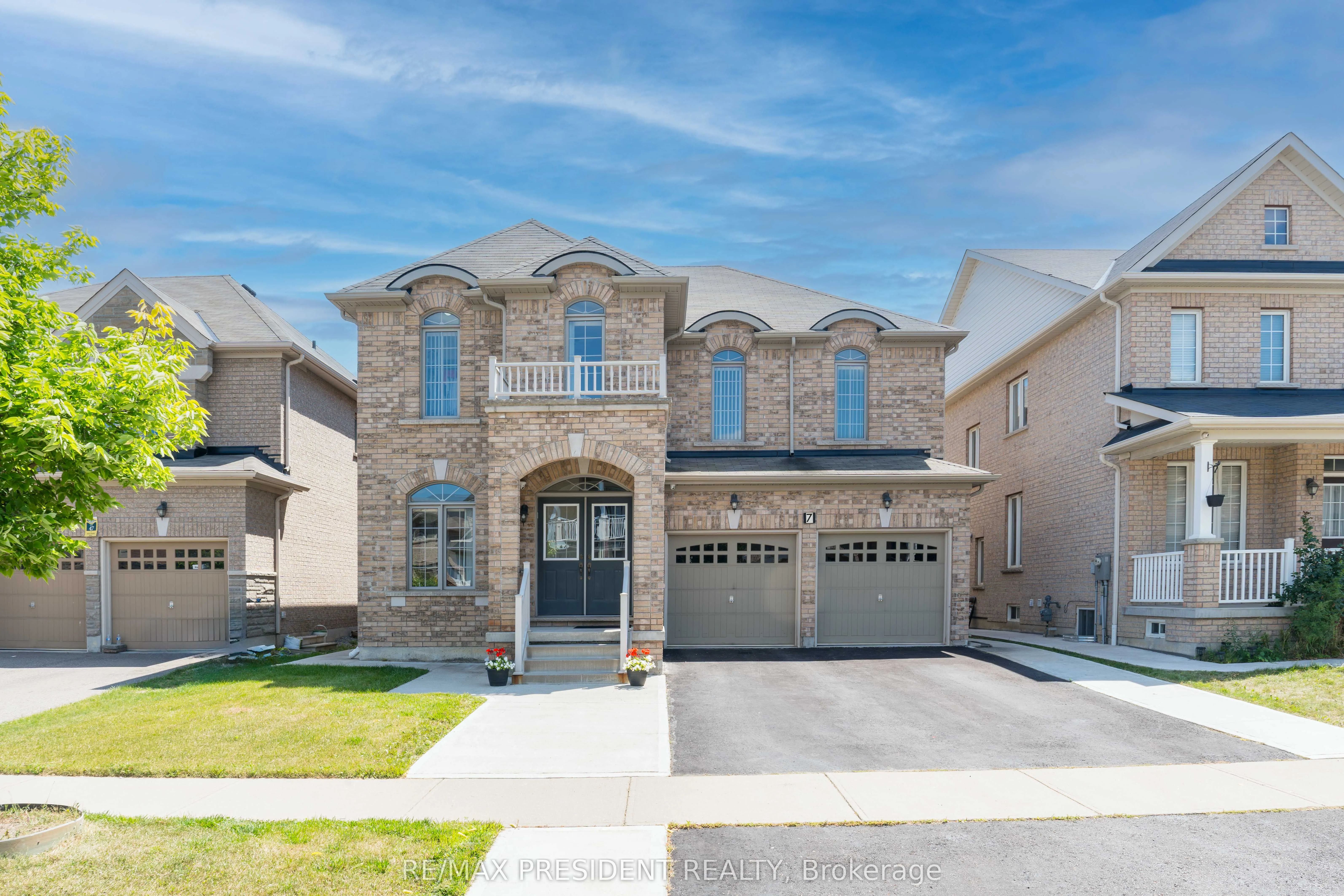 Detached Home For Sale | W13456166