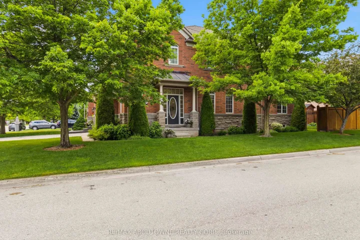 240 Duskywing Way, Oakville, ON L6L 6X5