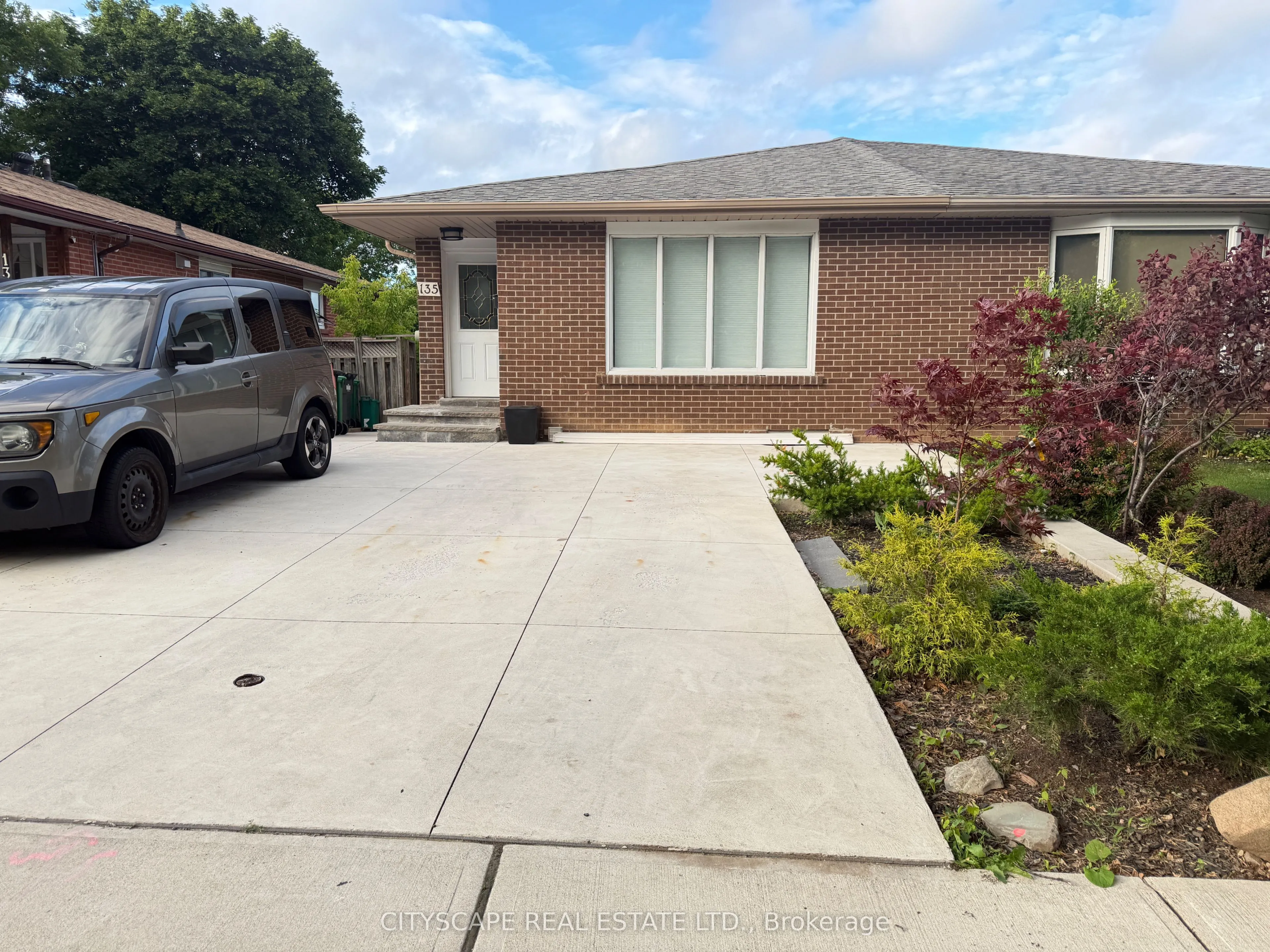Semi-Detached Home For Lease | W13462010