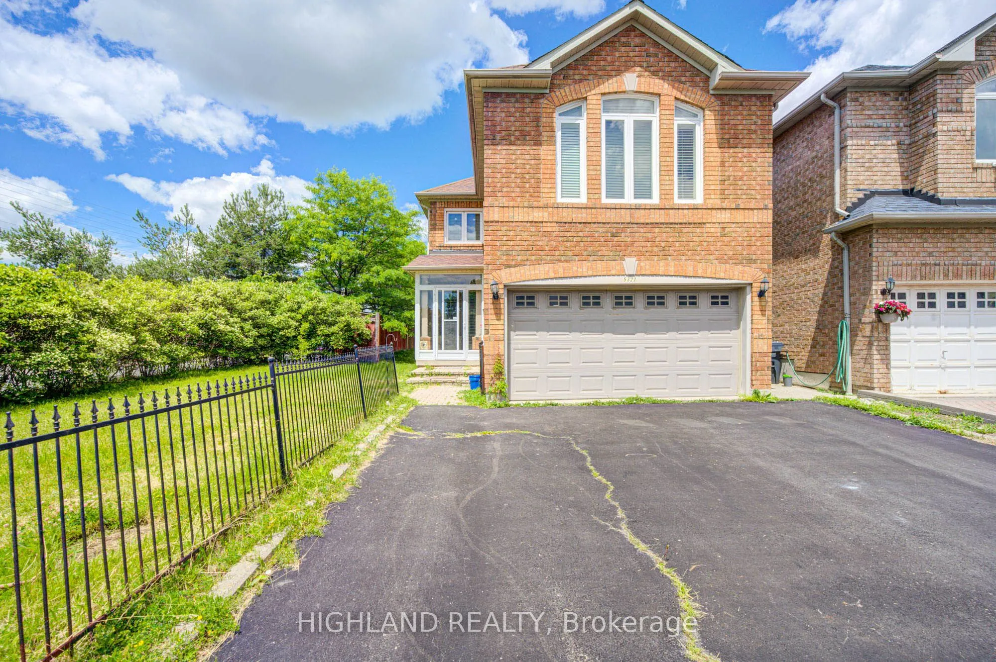 Detached Home For Lease | W13474334
