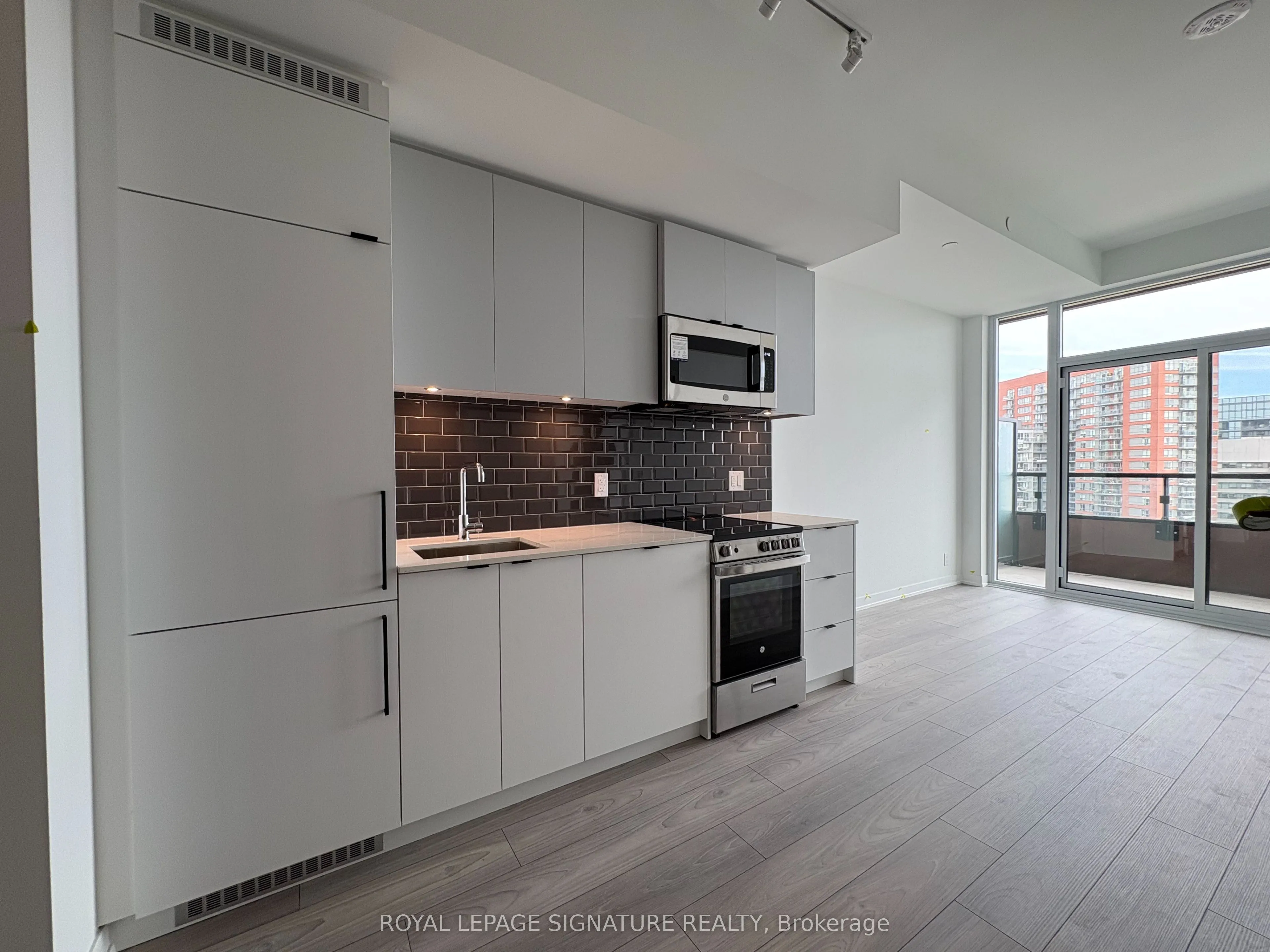 Property For Lease | W13477558