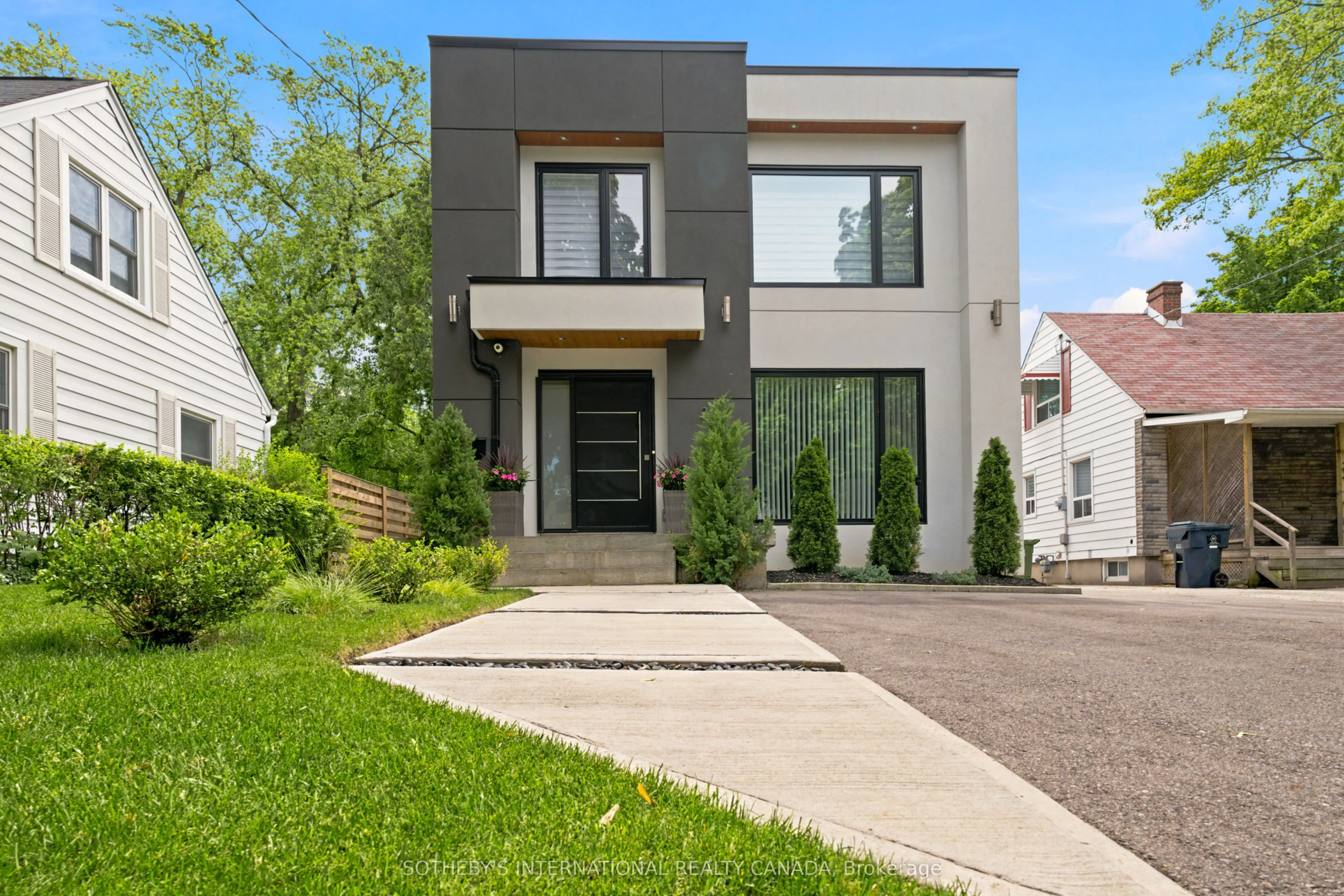 Detached Home For Sale | W13478354