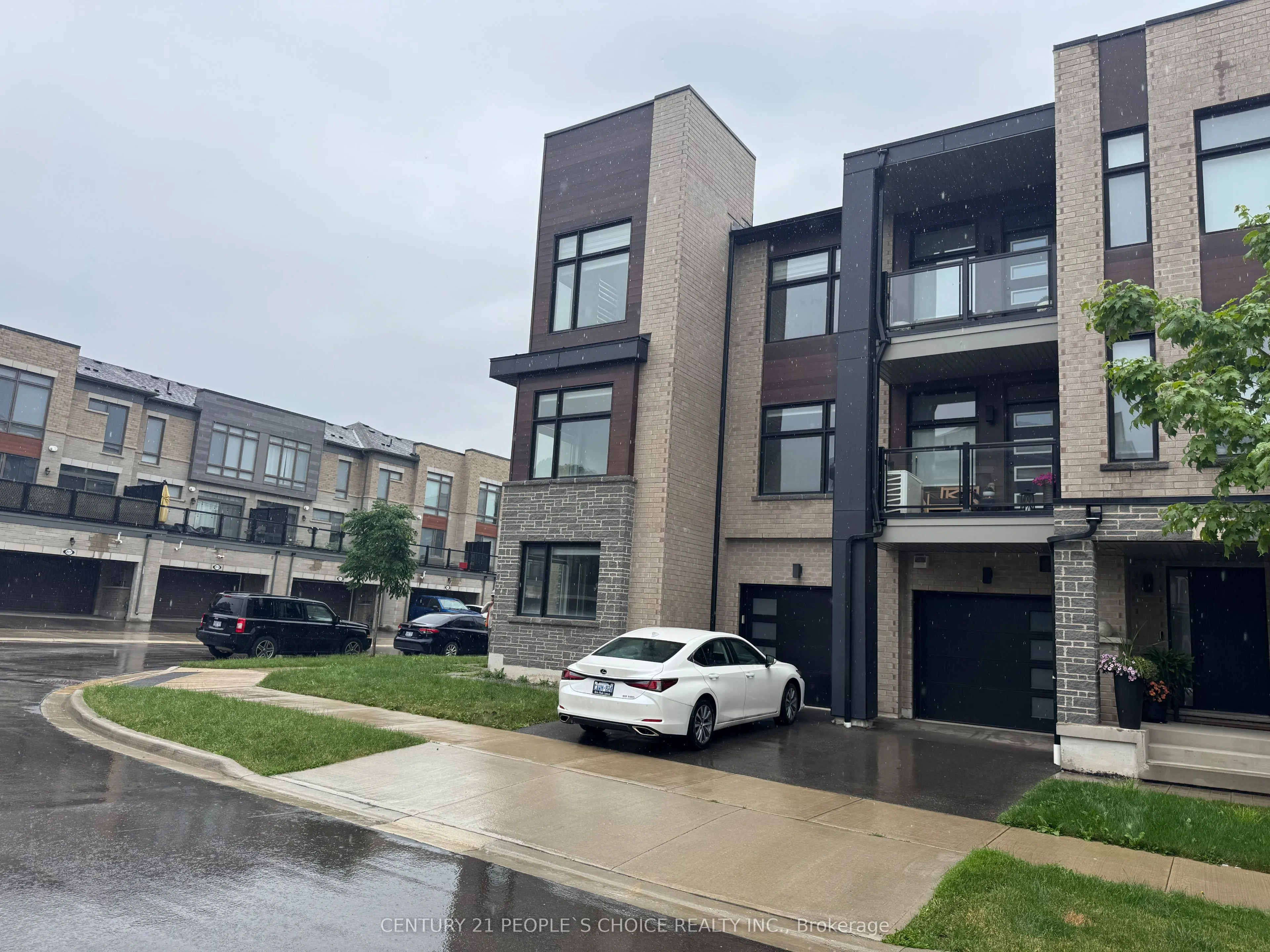 Property For Lease | W13479572