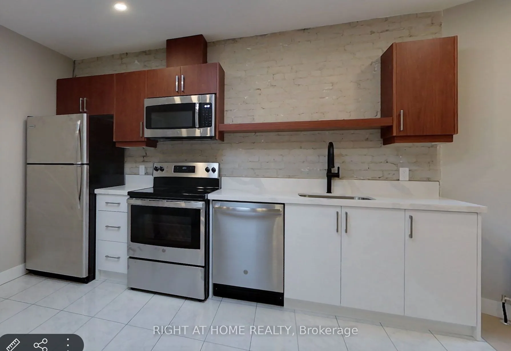 Multiplex For Lease | W13481358