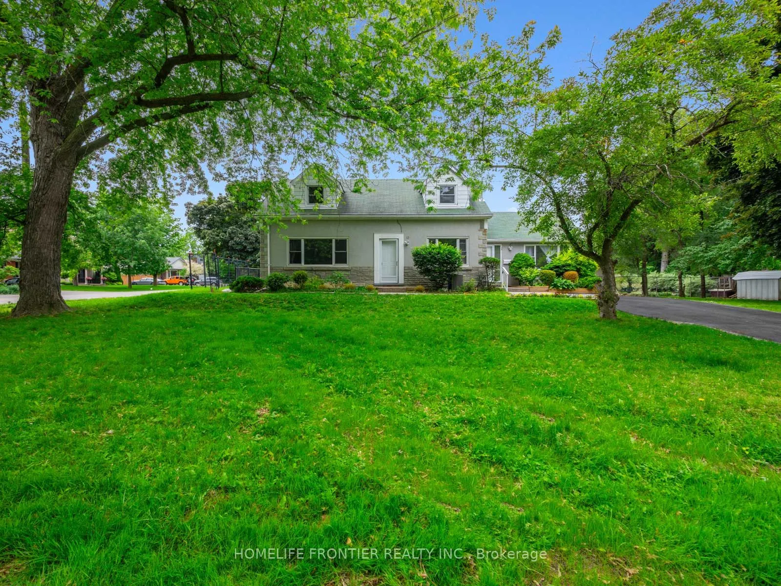 Detached Home For Lease | W13482824