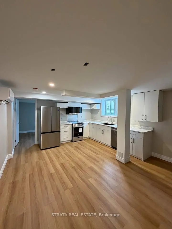 Semi-Detached Home For Lease | W13490414