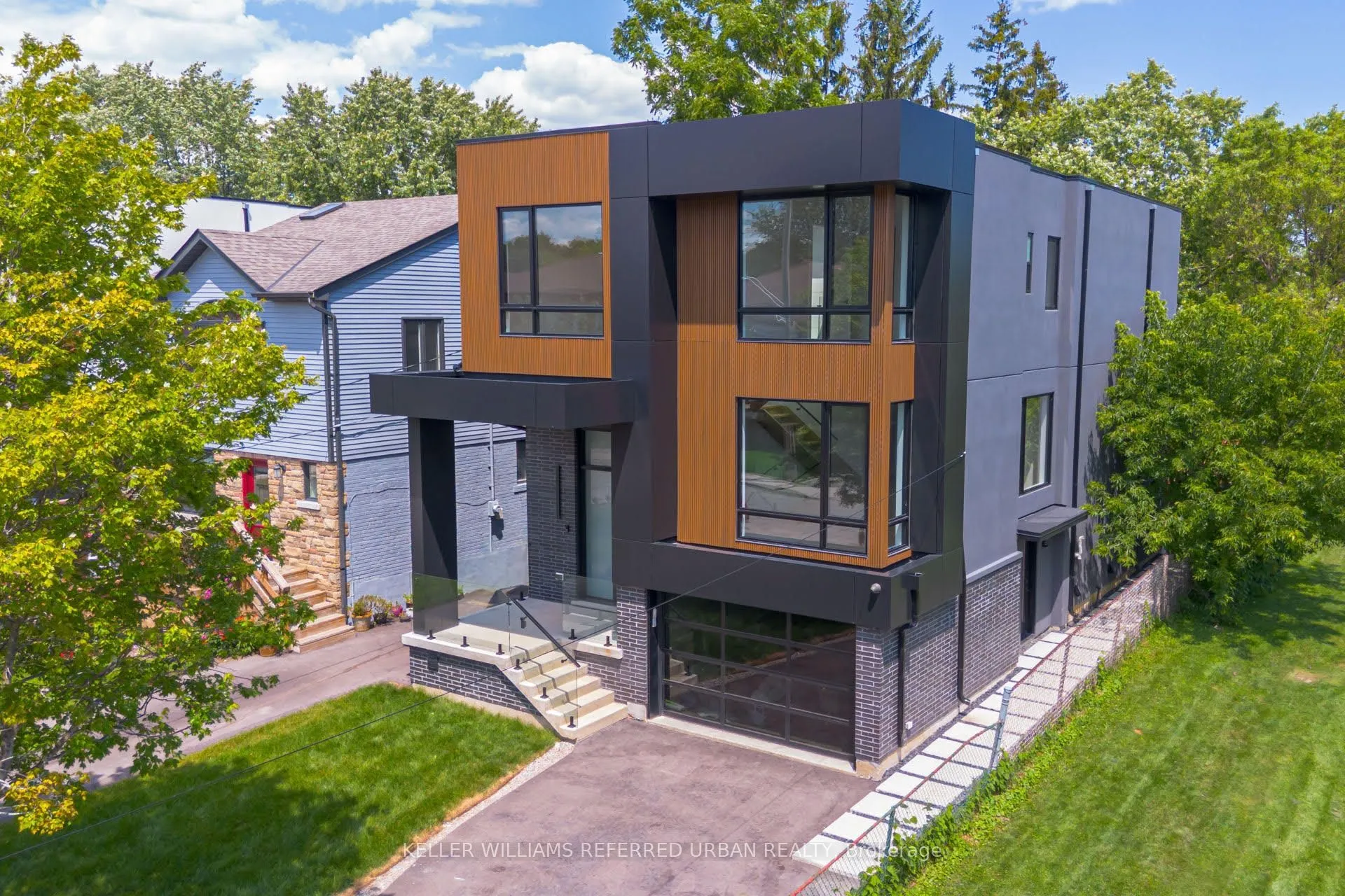 Detached Home For Sale | W13490982